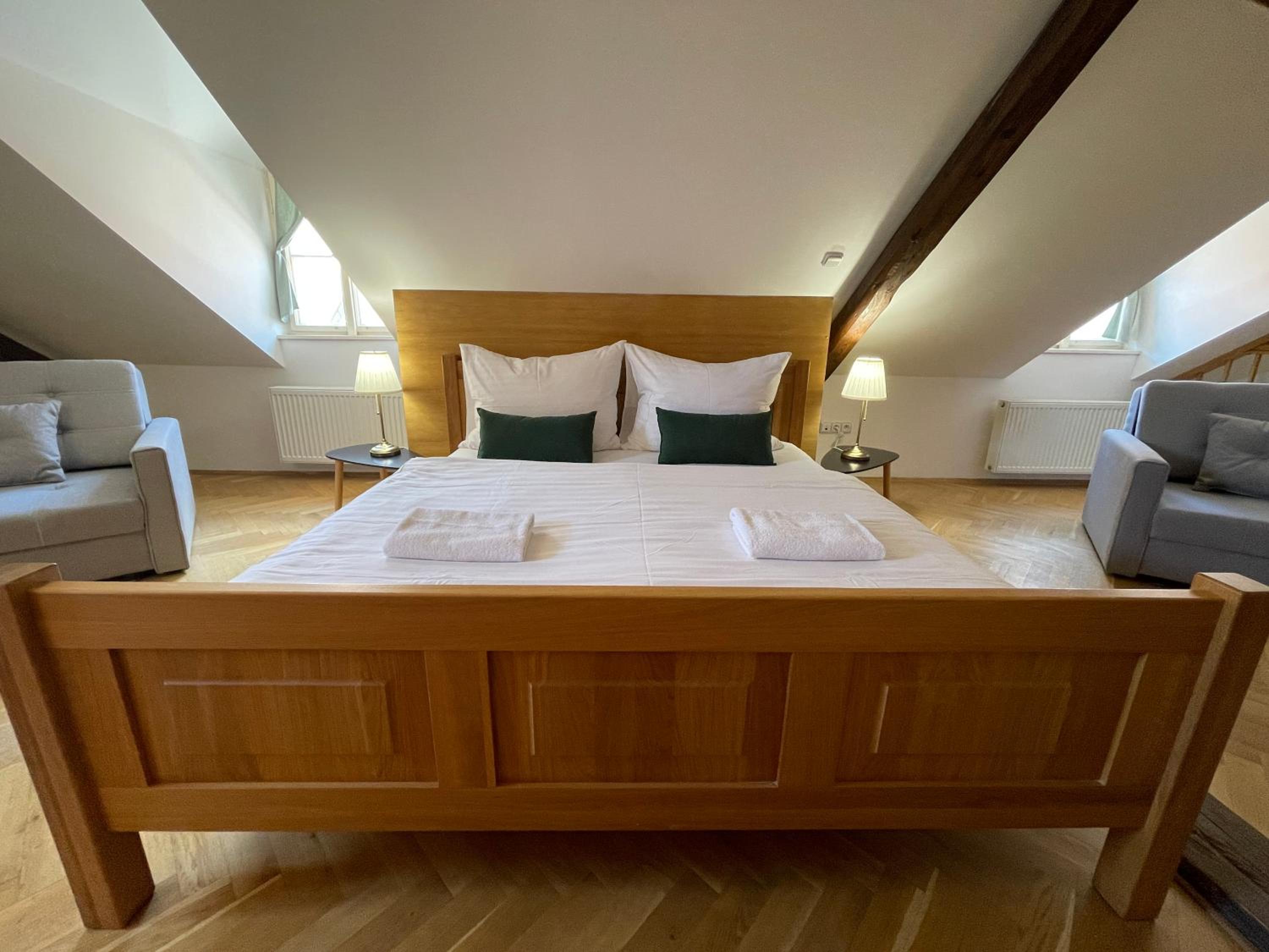 White Swan Boutique Apartments
