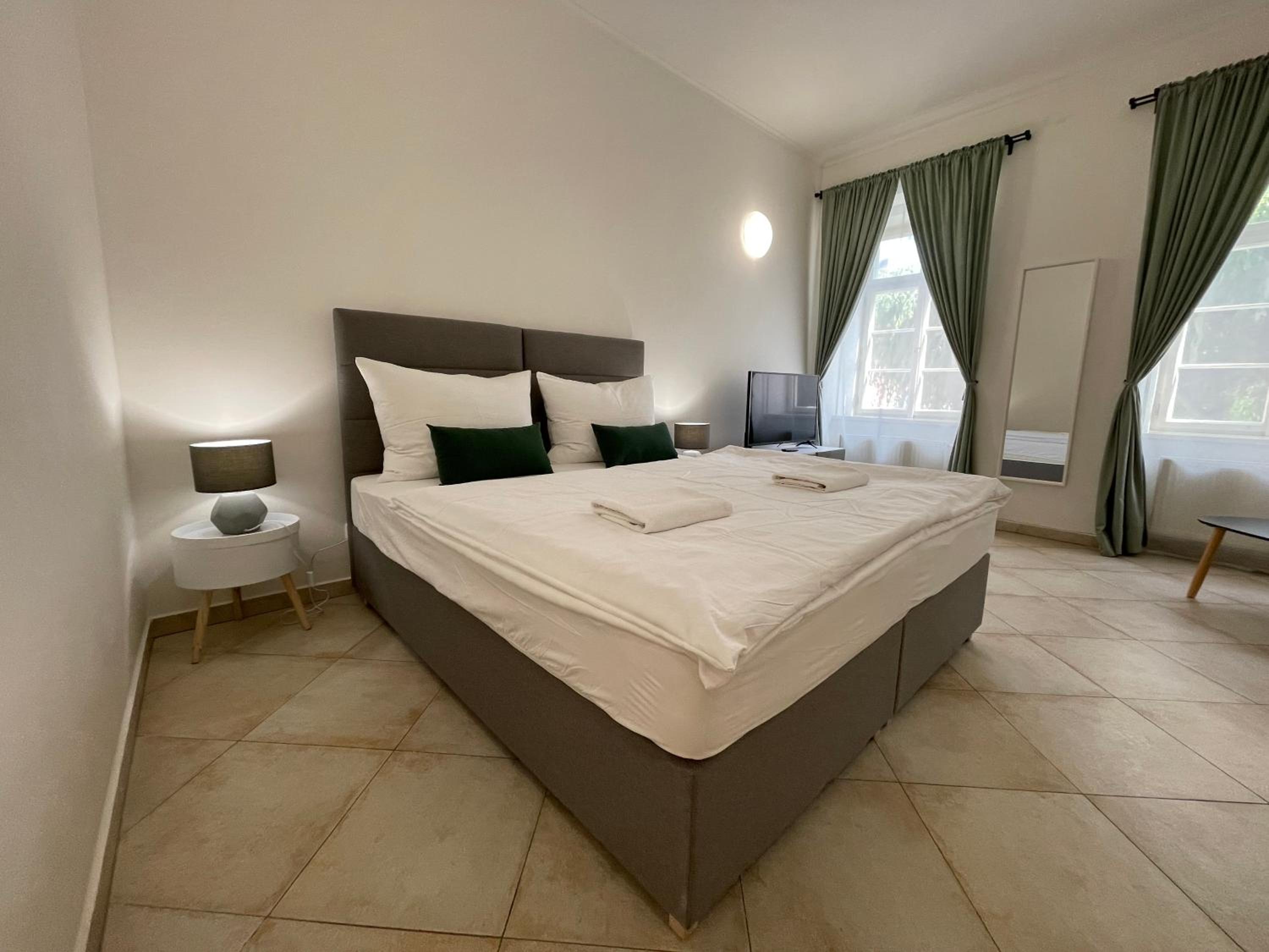 White Swan Boutique Apartments