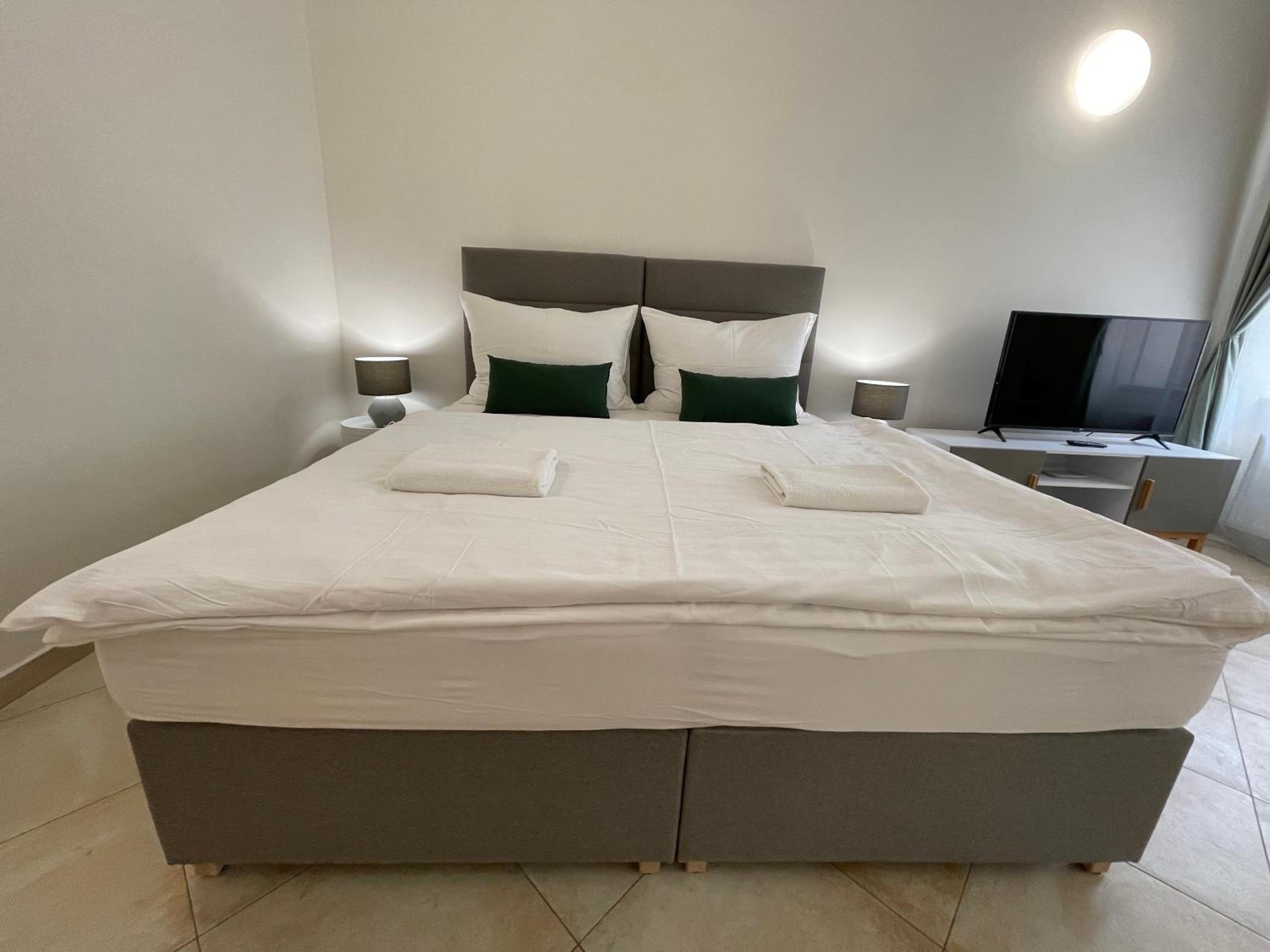 White Swan Boutique Apartments
