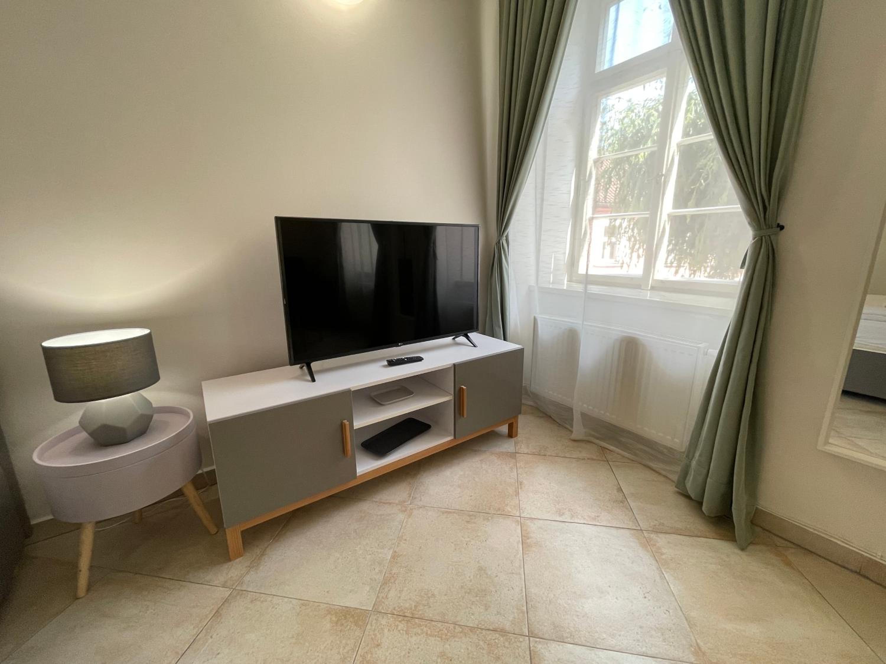White Swan Boutique Apartments