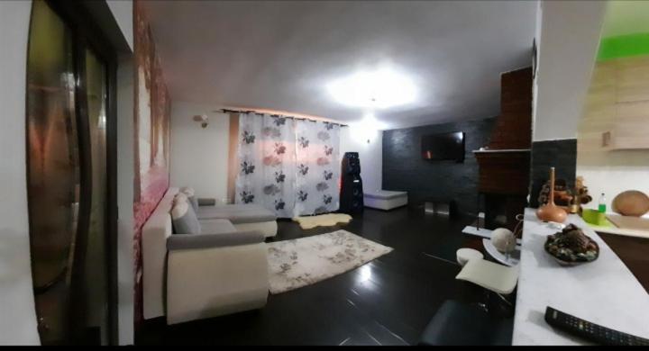 Photo 38