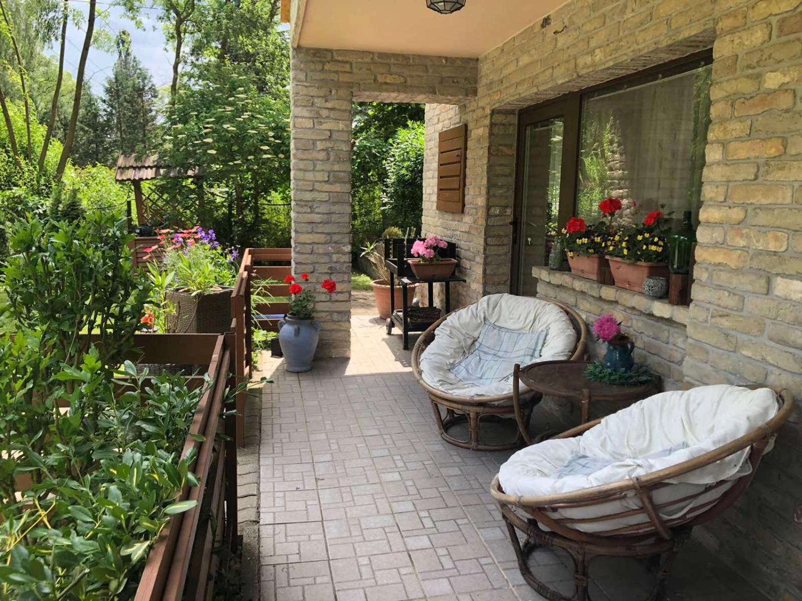 Tulipán Apartman view 3