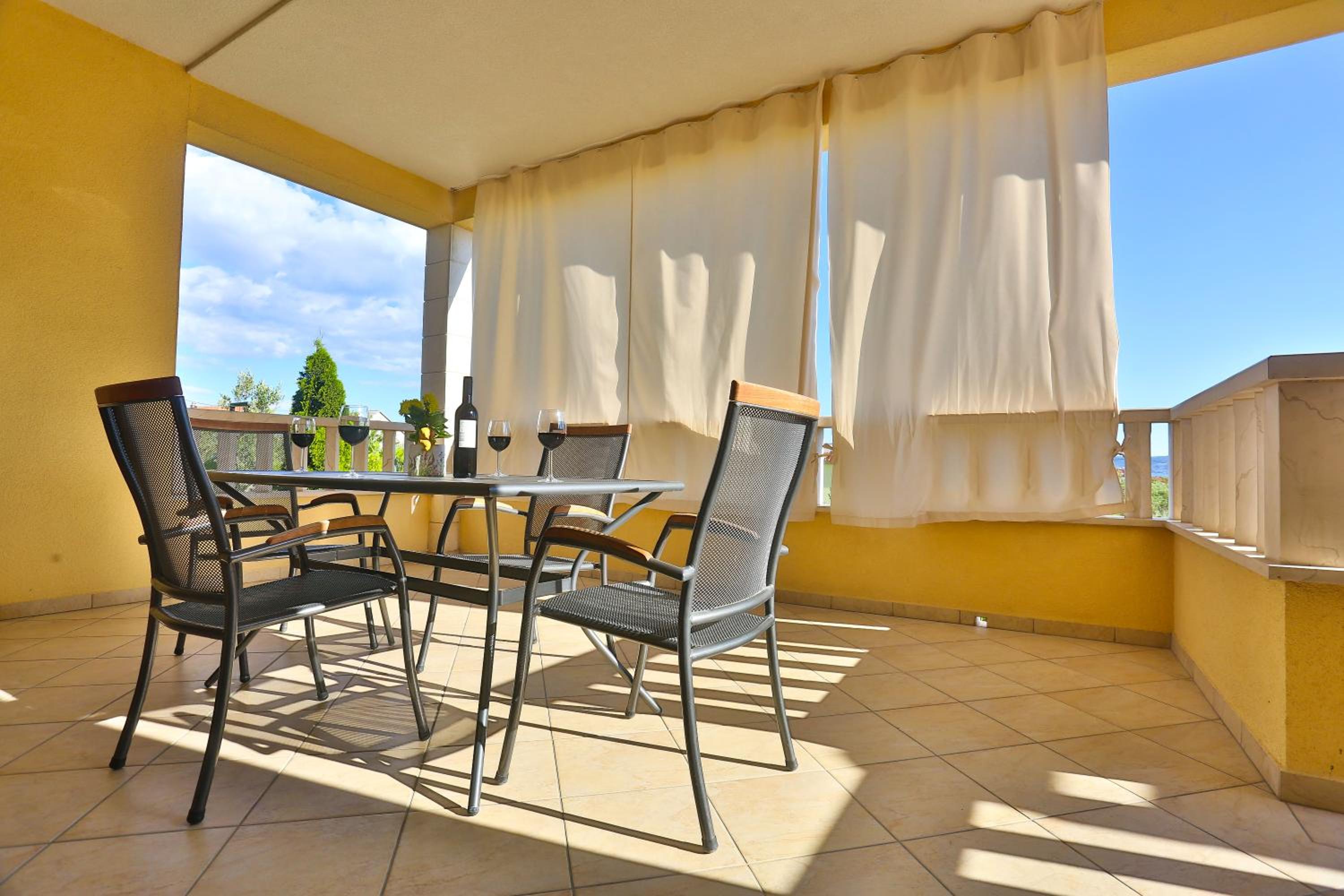 Apartments Maris