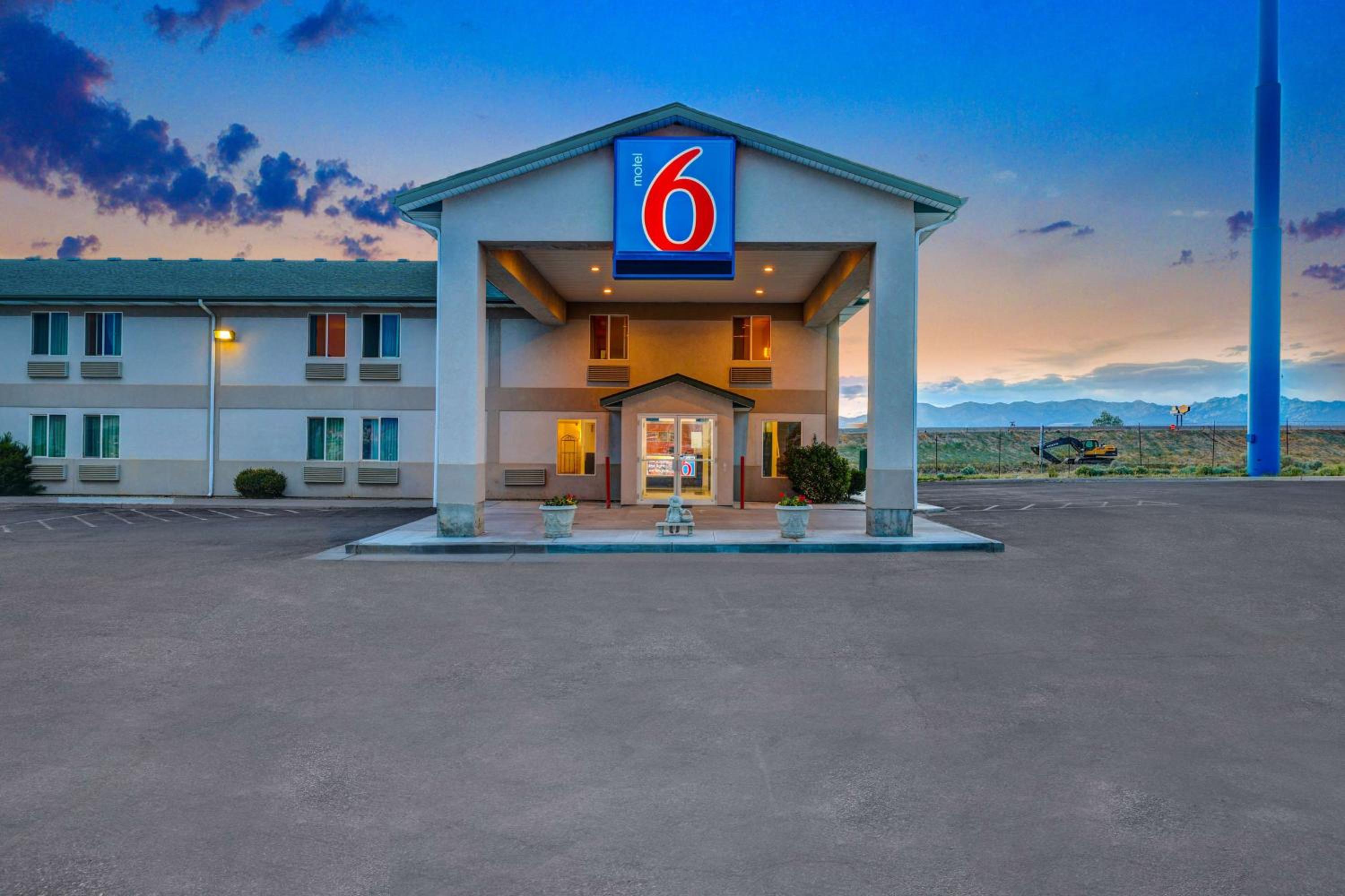 Beaver Vacations - Motel 6-Beaver, UT - Property Image 1