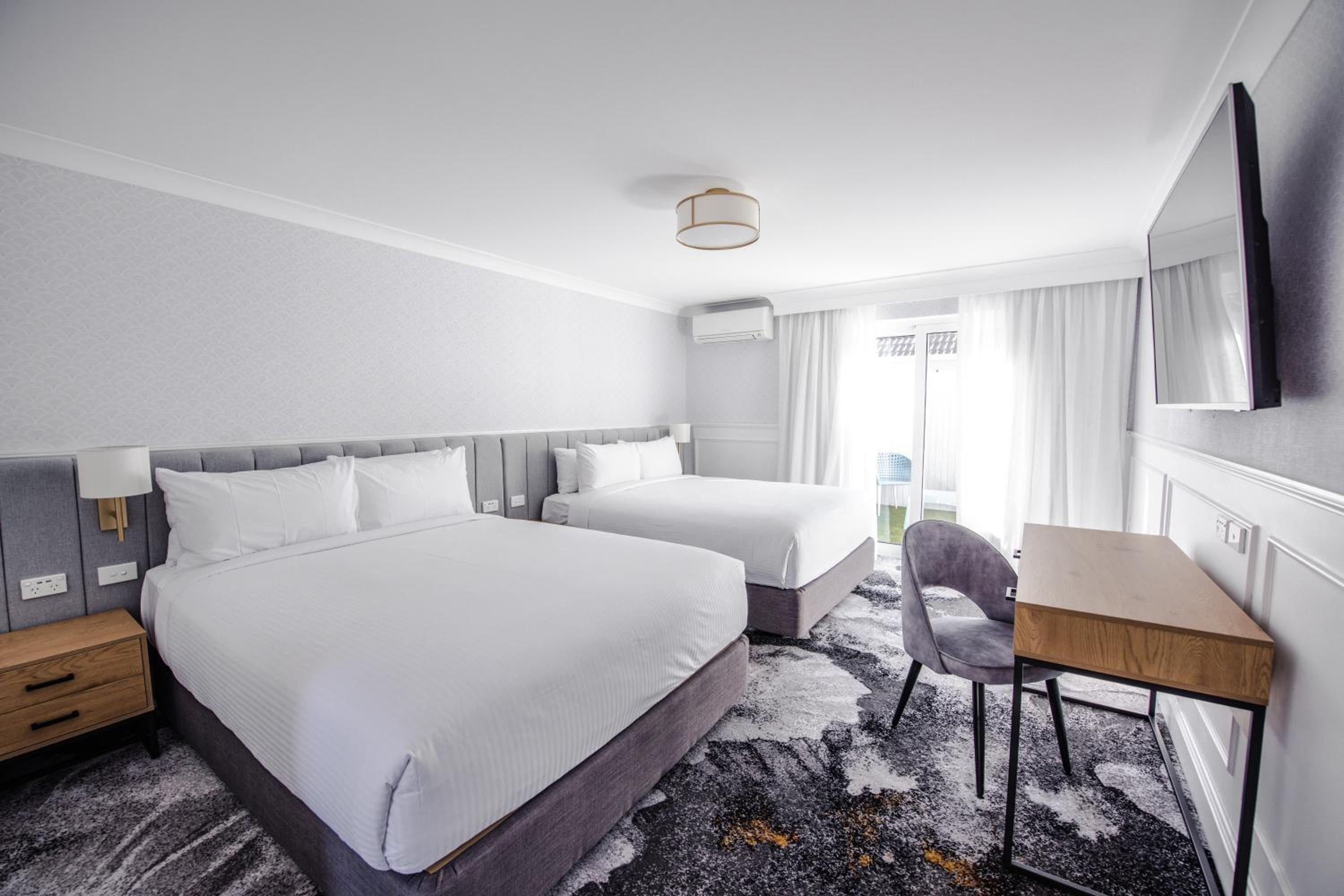 Wollongong Vacations - Comfort Inn Towradgi Beach - Property Image 5