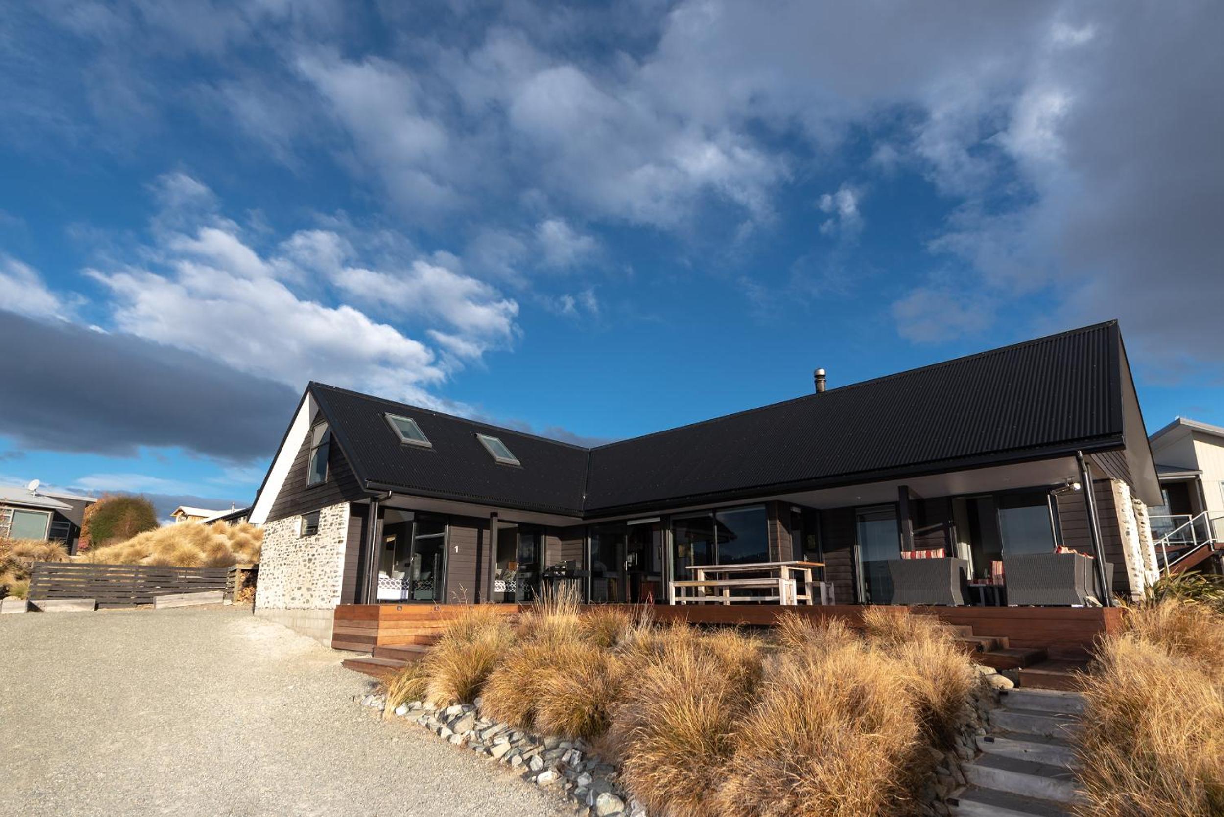 Tekapo Lake House view 2