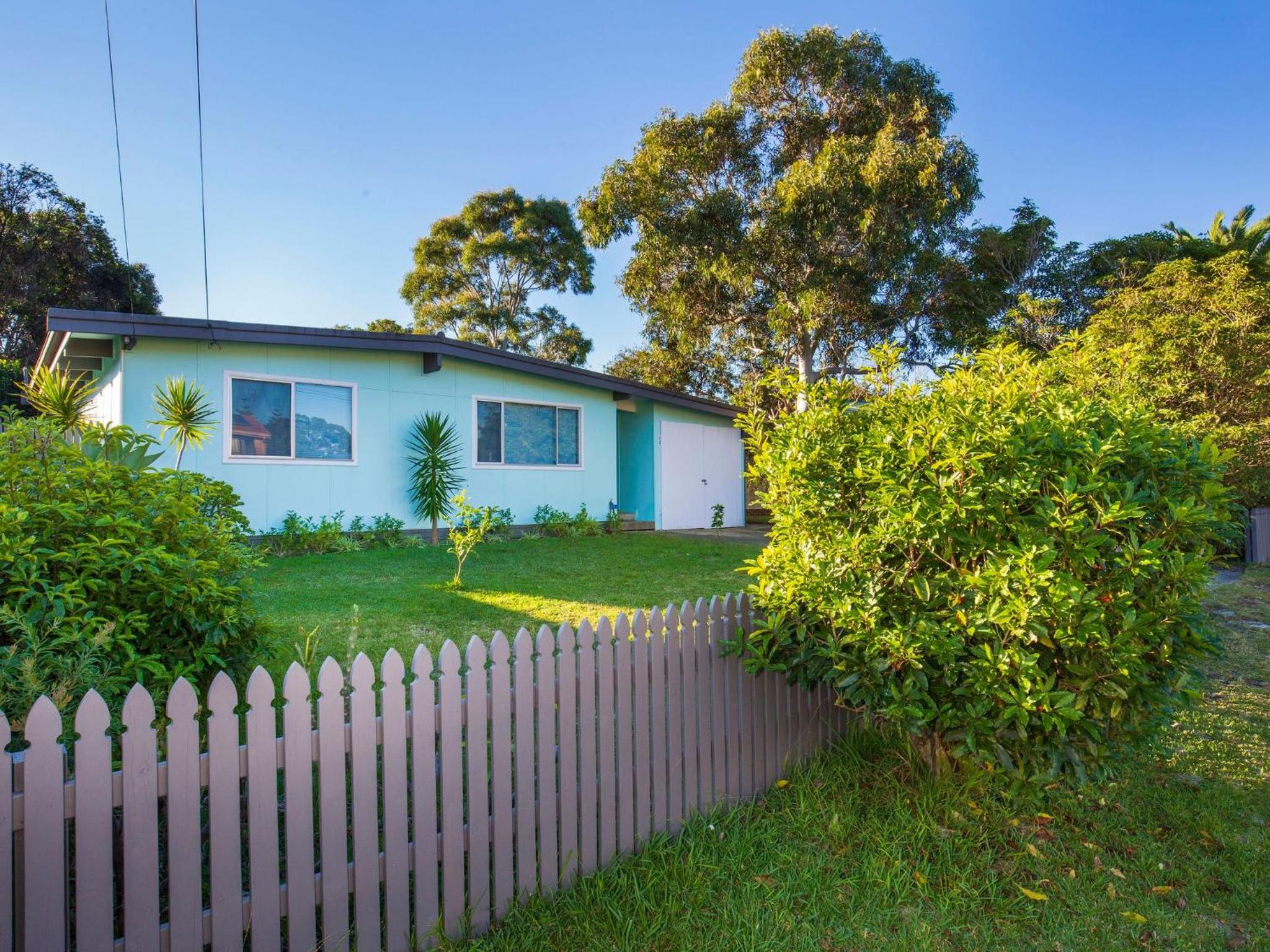 Beachwood - Firepit - Pet Friendly - 2 Mins Walk to the Beach