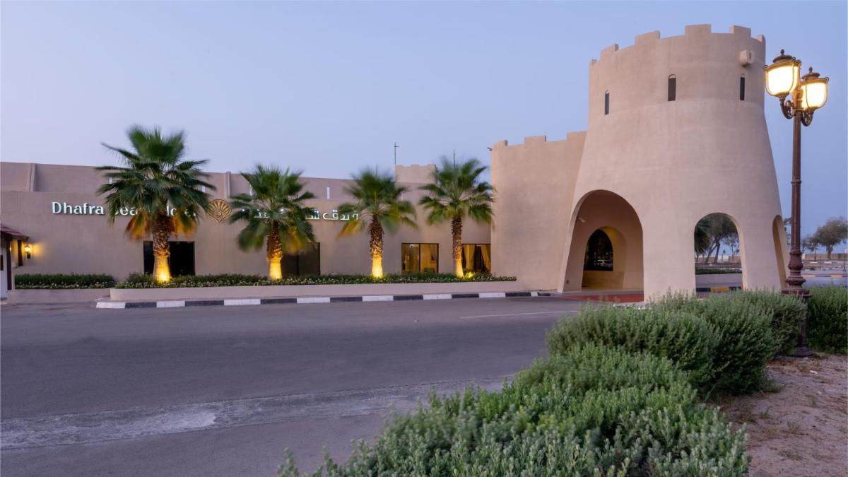 Hotel Dhafra Beach Hotel - Image 1