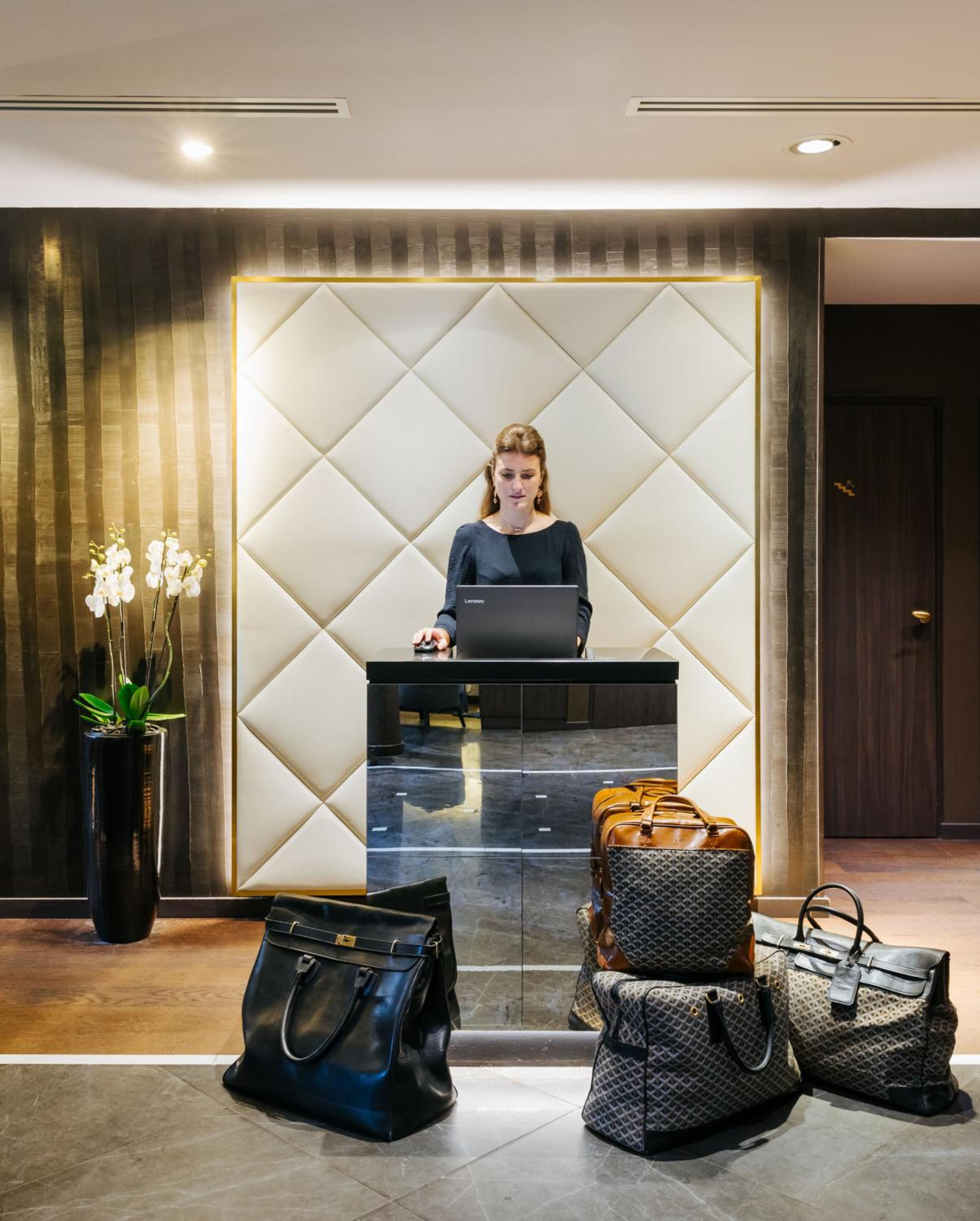 Le Parisis - Paris Tour Eiffel