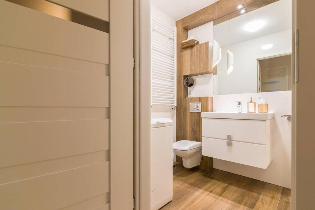 Sun House Apartment + free parking view 4