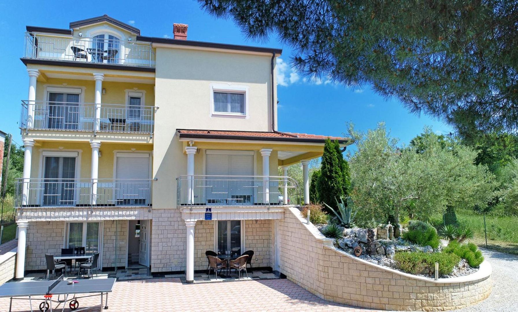 Apartments house Tomic for max 22 persons Maj Poreč view 4