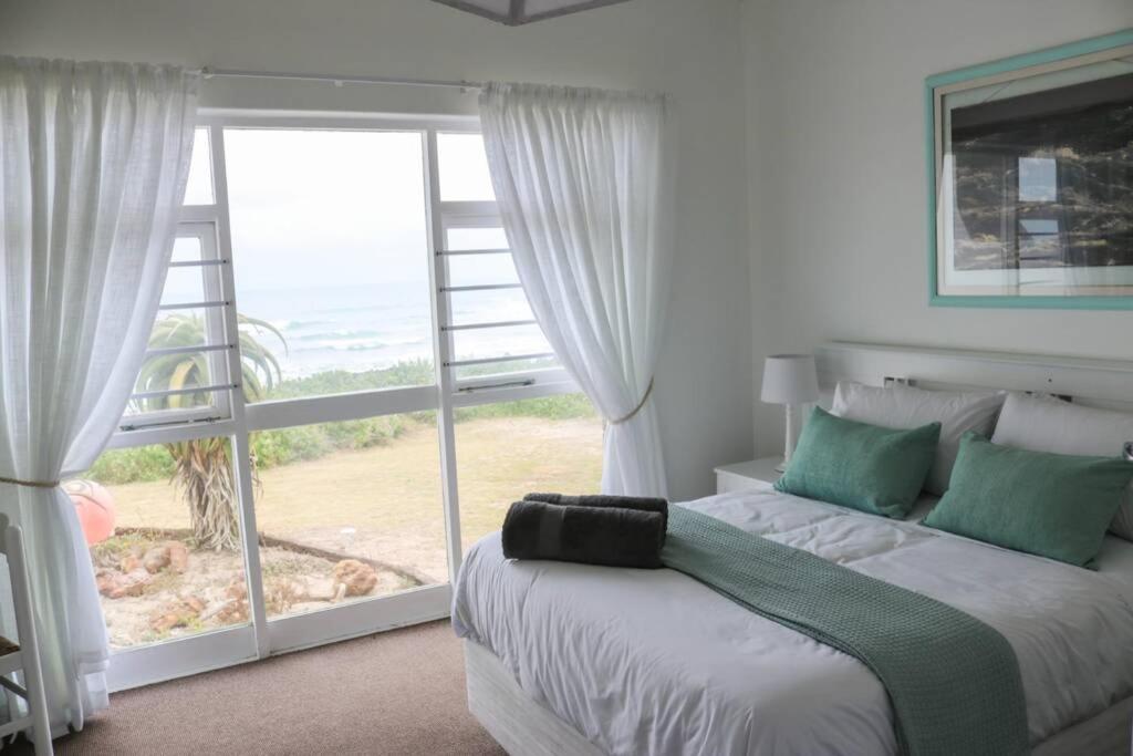 Oceans End - a home on the beach view 4