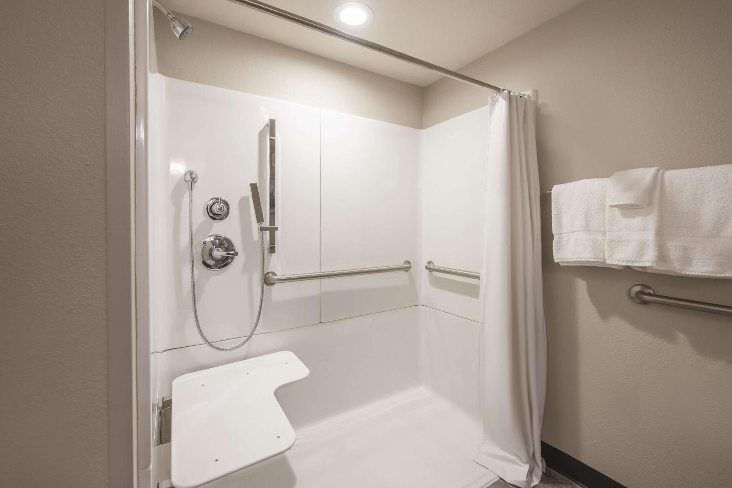 La Quinta by Wyndham Festus - St. Louis South - Property Image 19