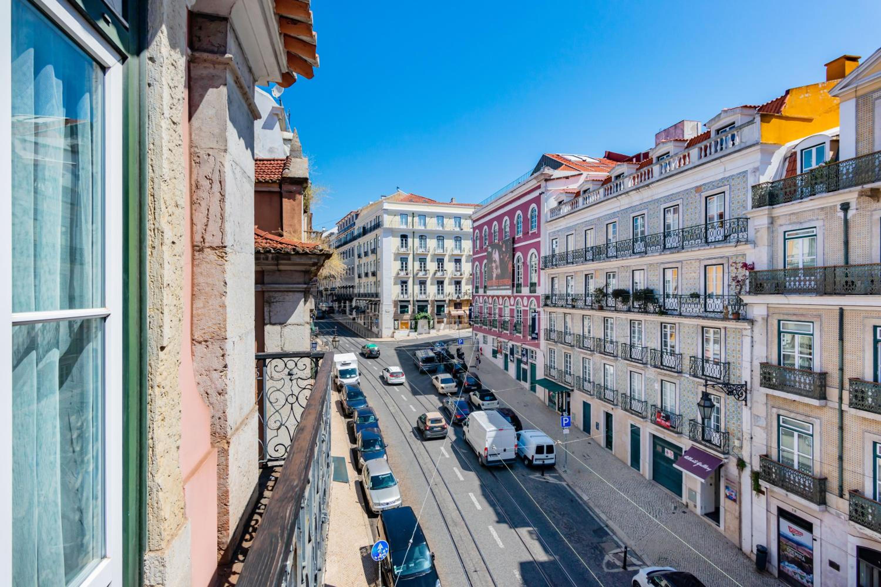 Chiado Prime Camões Apartment view 3