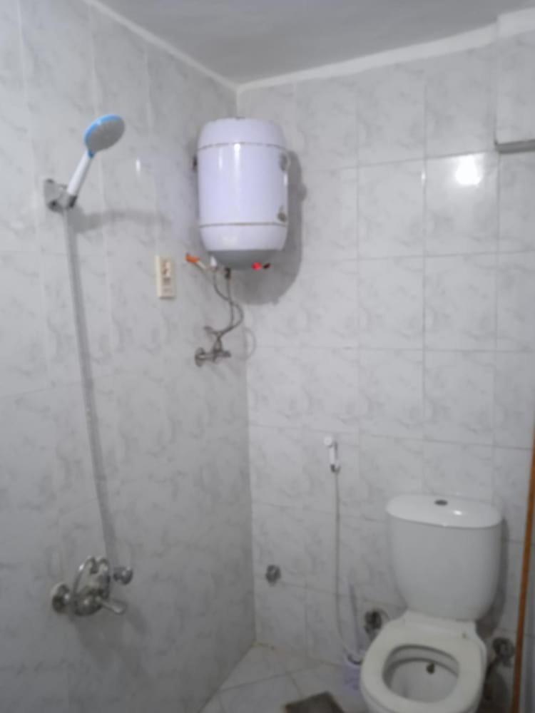 1B studio 2beds air conditioned basement114 green beach view 4