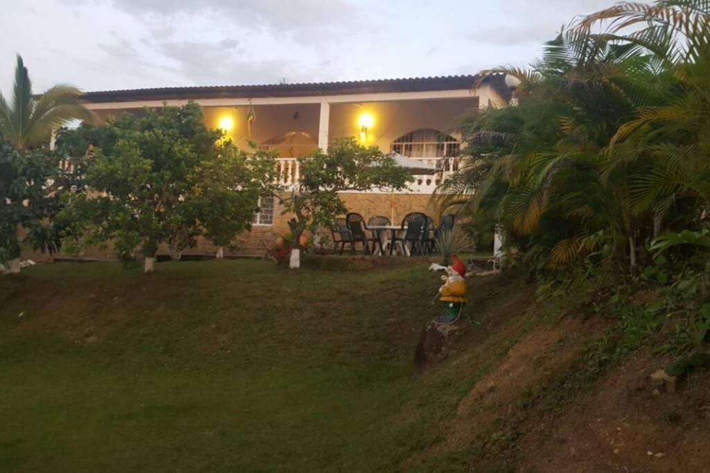 Casa de campo con hermosa vista