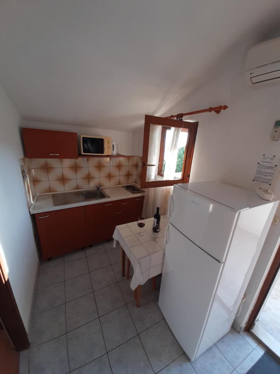Apartmani Toni - Kućica view 4