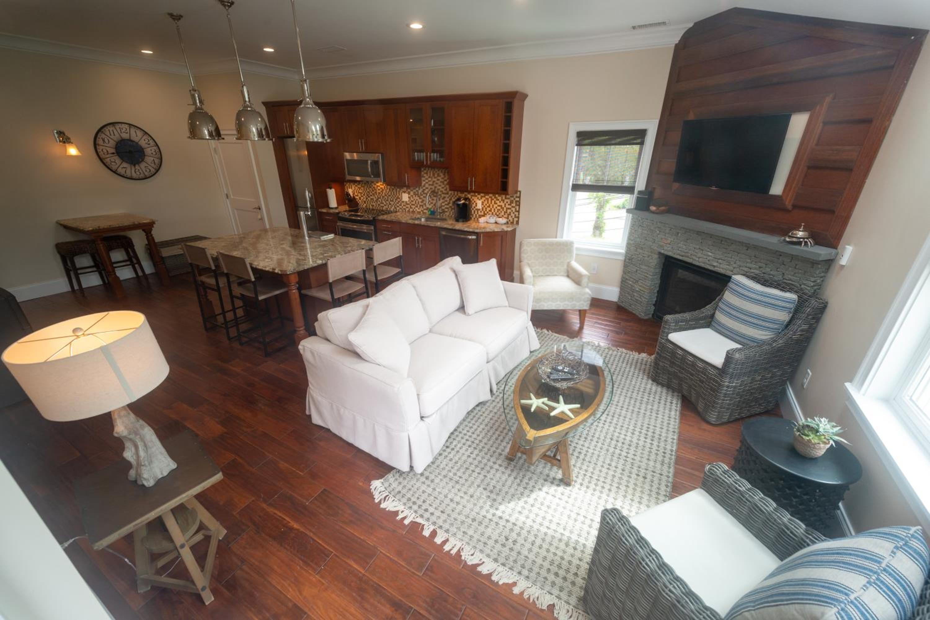 The Newport Lofts - 548 Thames Street