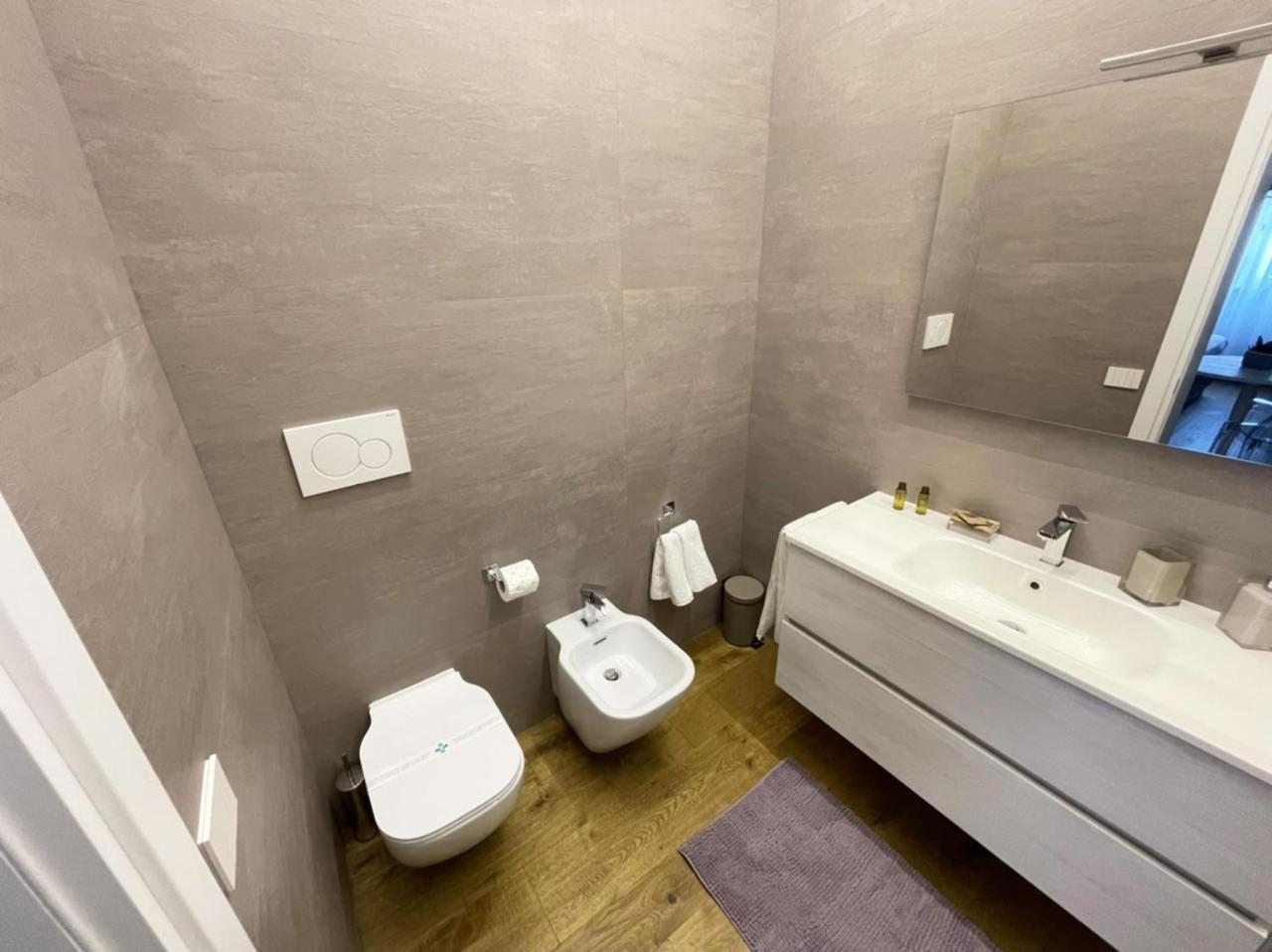 L ULIVO en Taranto — bathroom