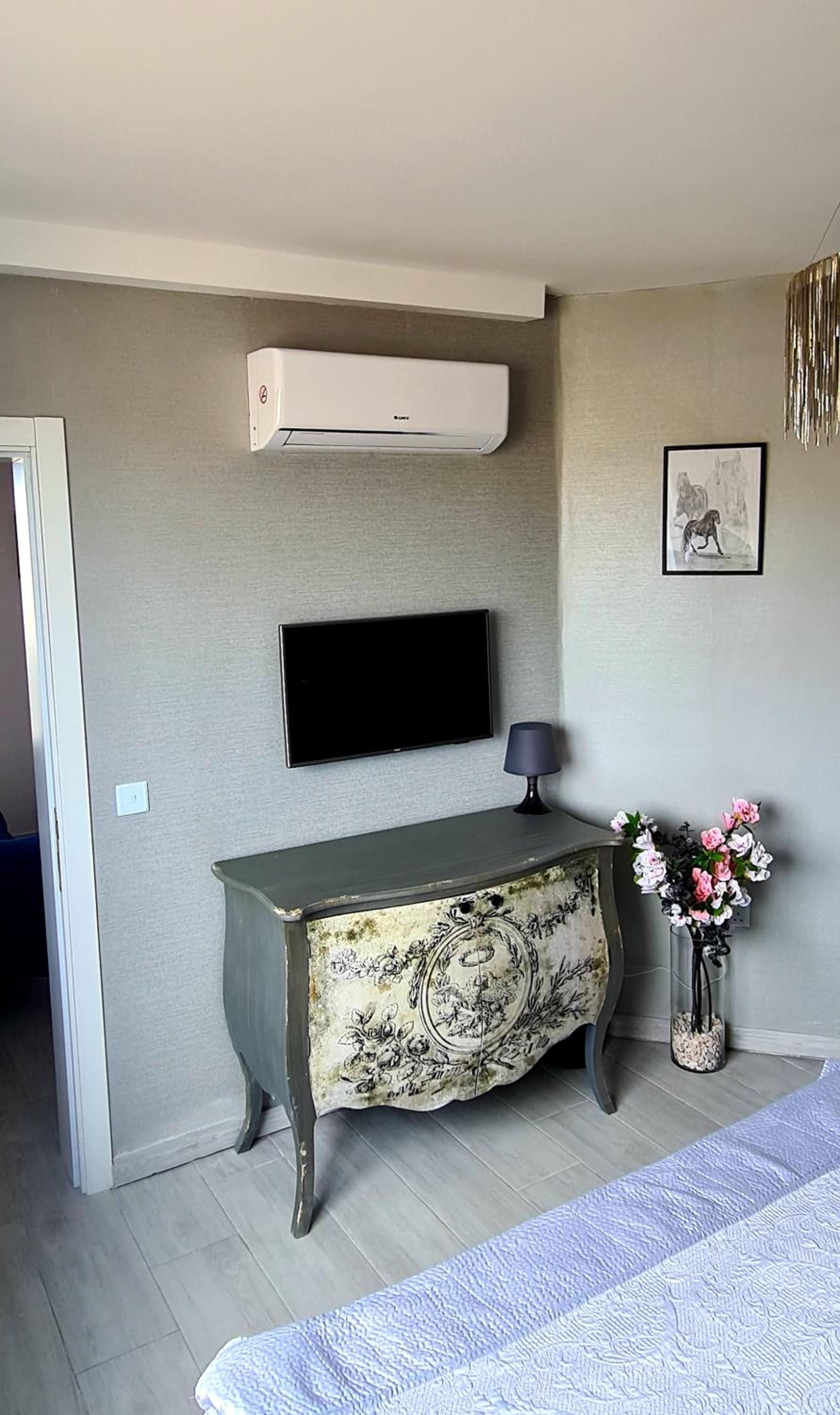 Boutique Style – 2 Bedroom Apartment- Ta’Xbiex, Sliema area photo 5