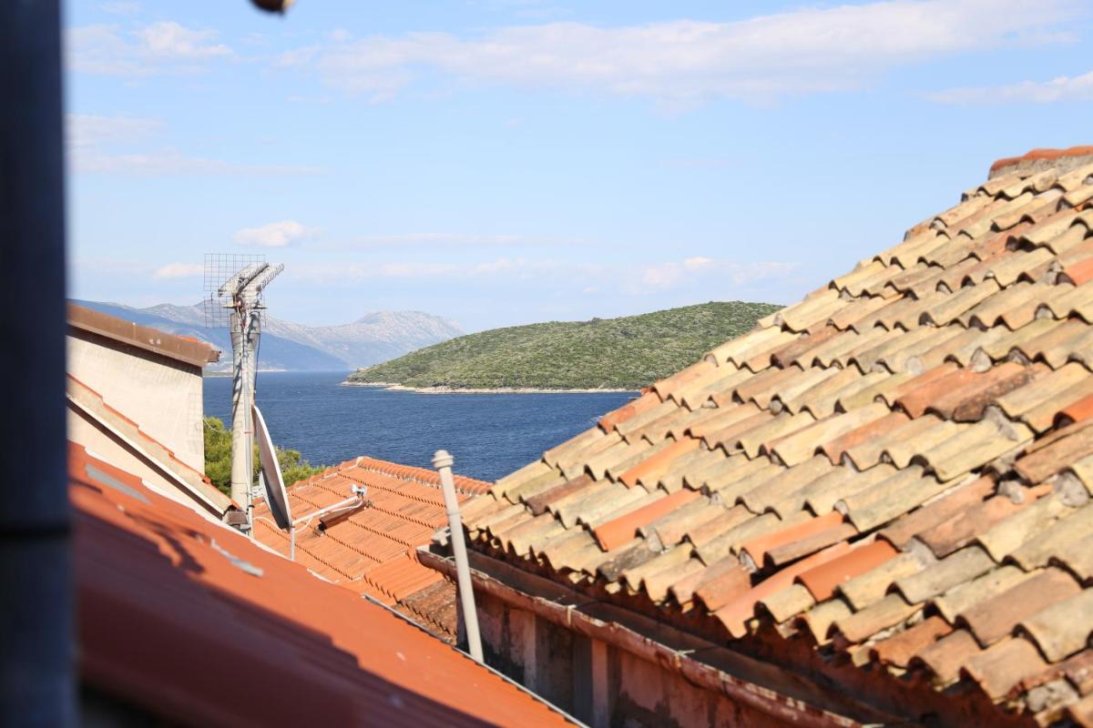 Sailboat house view 2