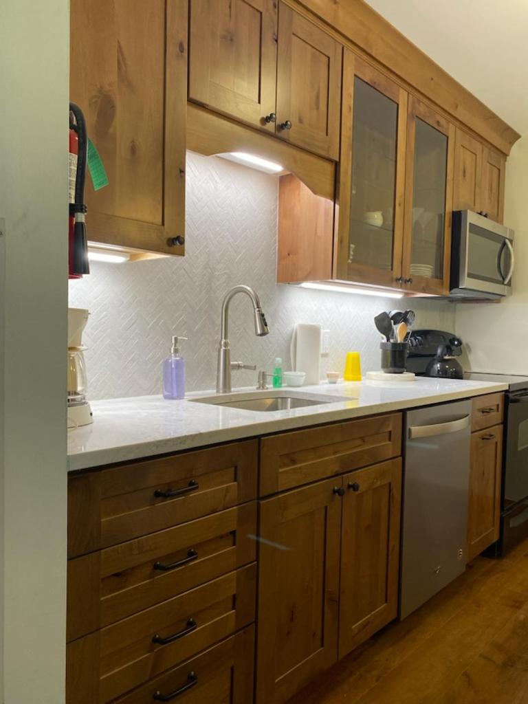 Trail Creek: Walk to lifts, ski home! Closest unit to lifts, ski home trail, sports center view 2