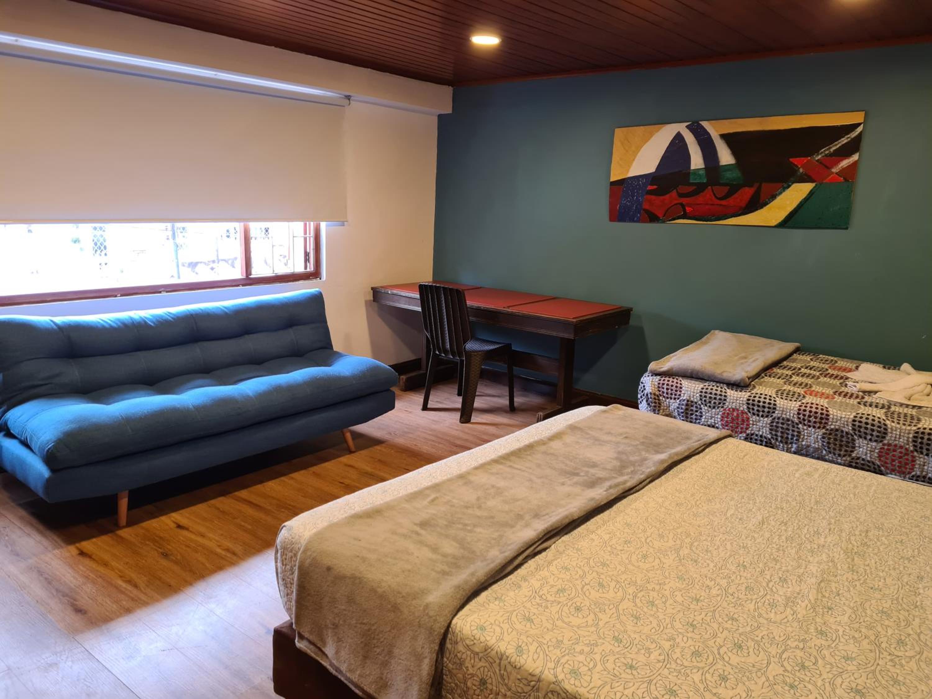 acogedor Hostal usaquen la parada del tren