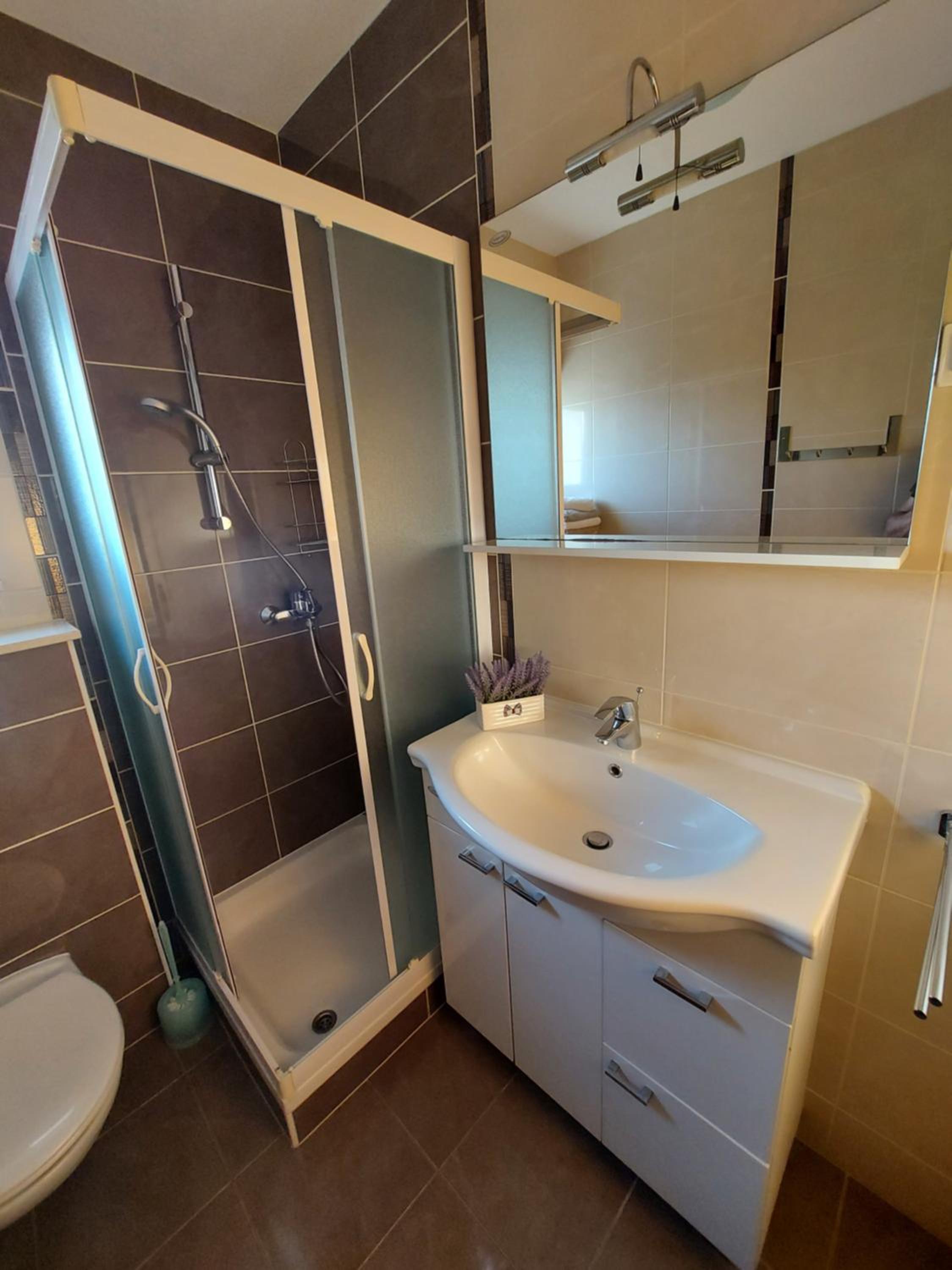 Guest House As view 3