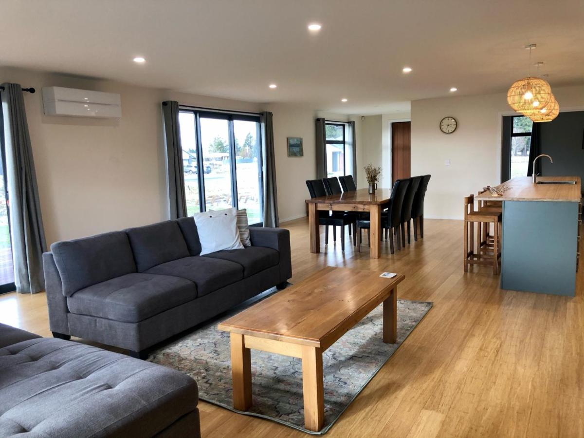 Hotel Holiday Comfort - Image 1