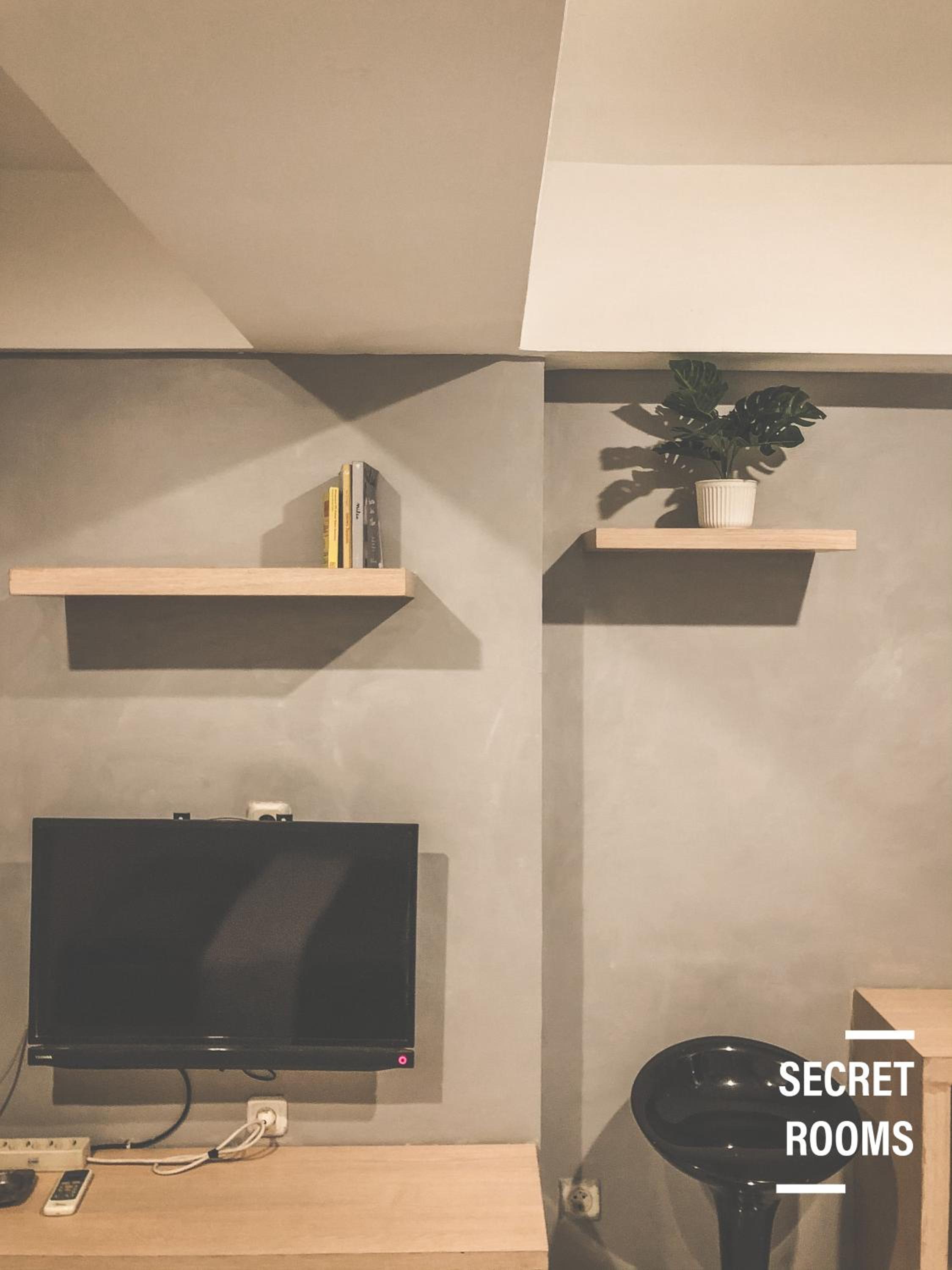 The Jarrdin Apartement by Secret Rooms view 3