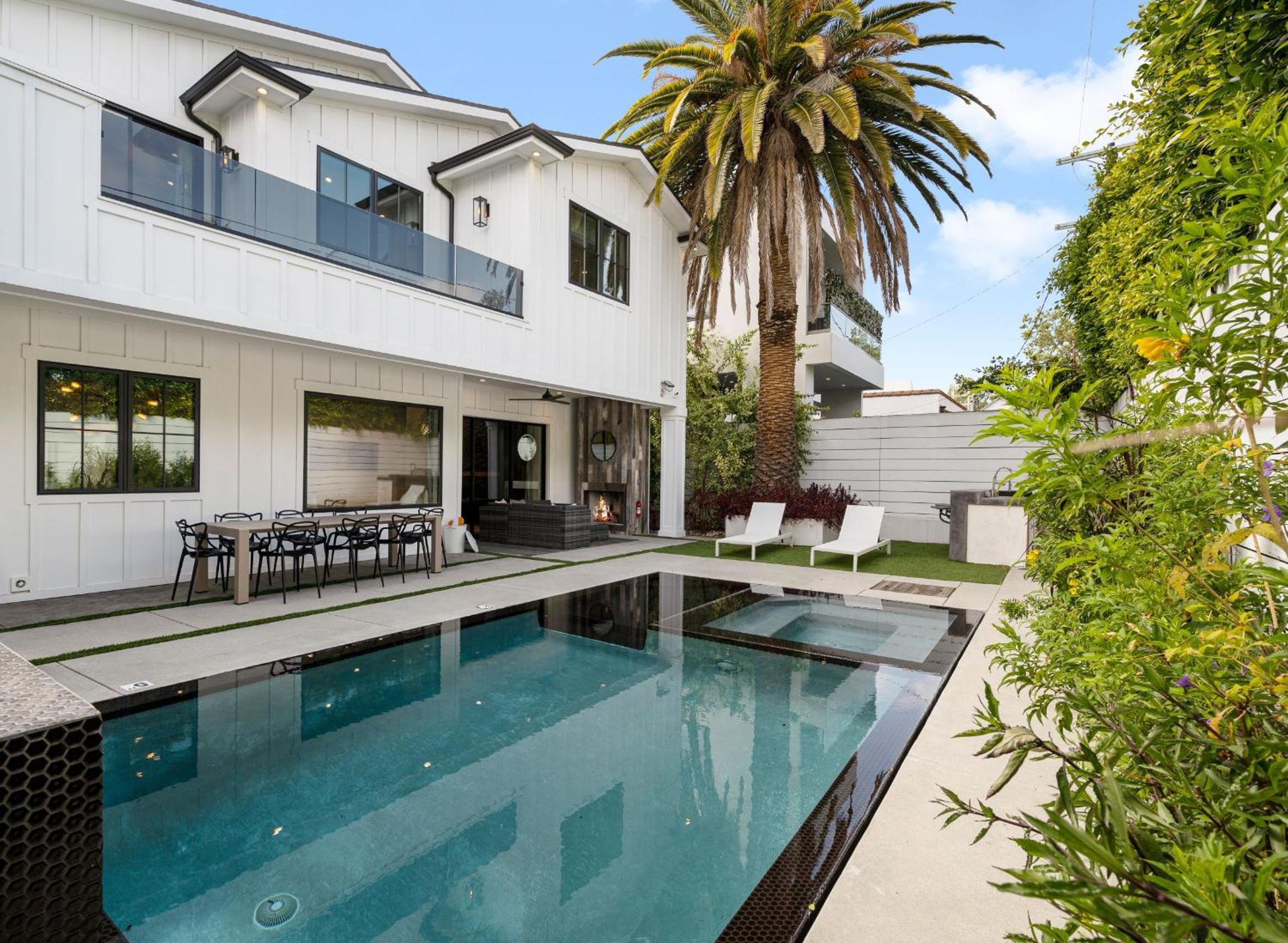 7 BEDROOM - SIERRA VILLA