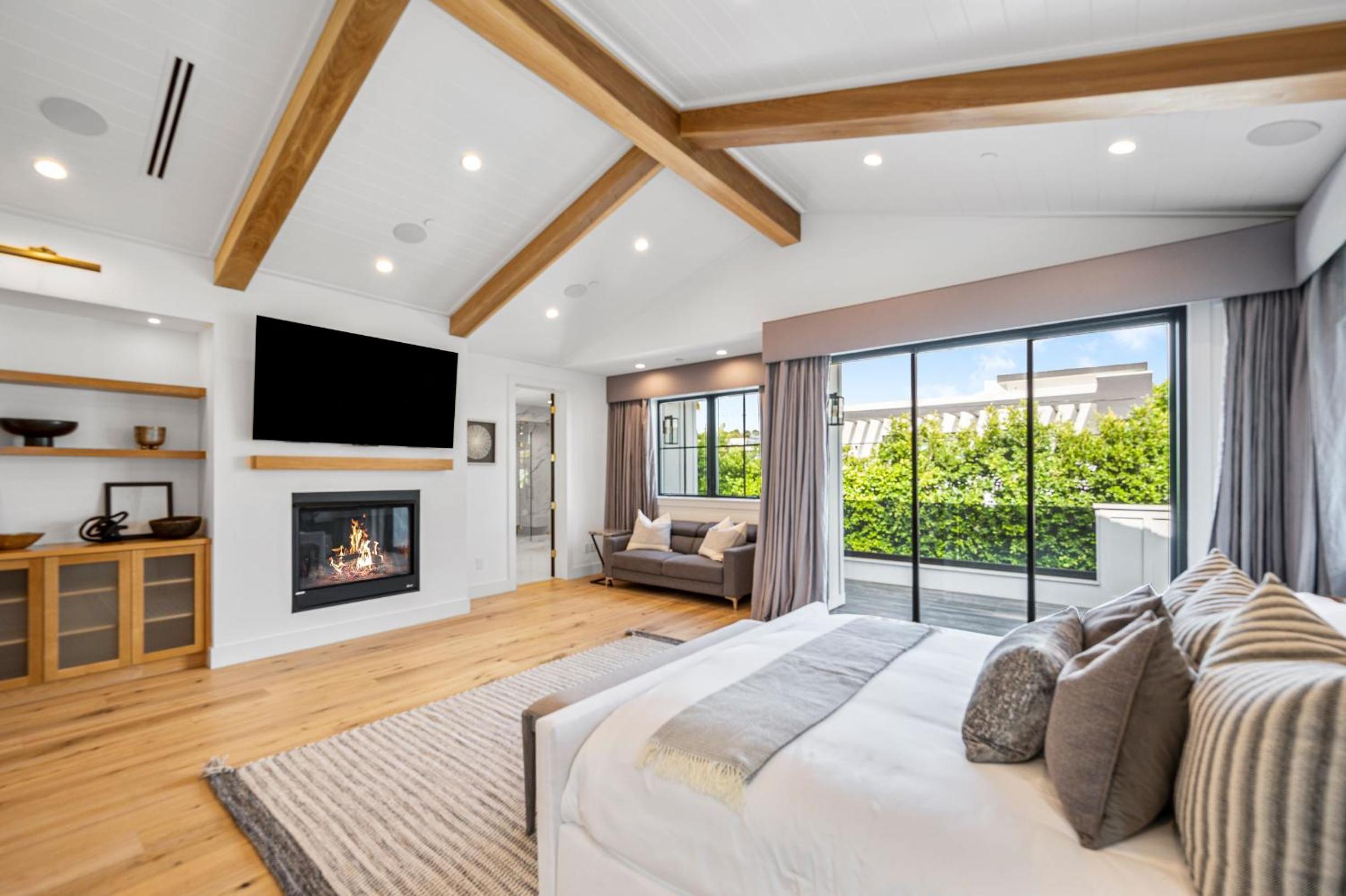 7 BEDROOM - SIERRA VILLA