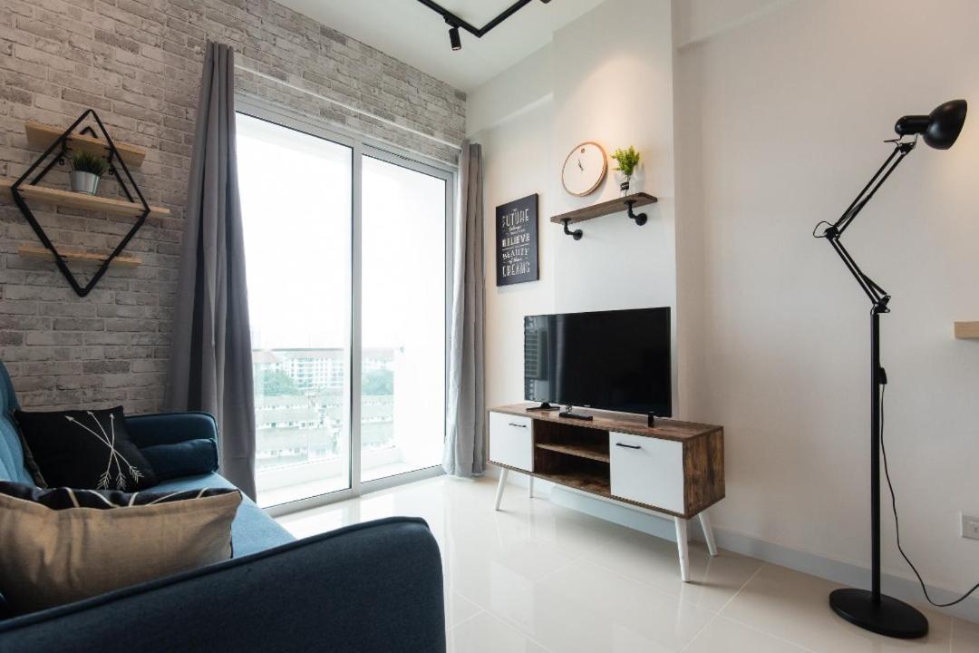 Modern City 2B Suite Desa Park City