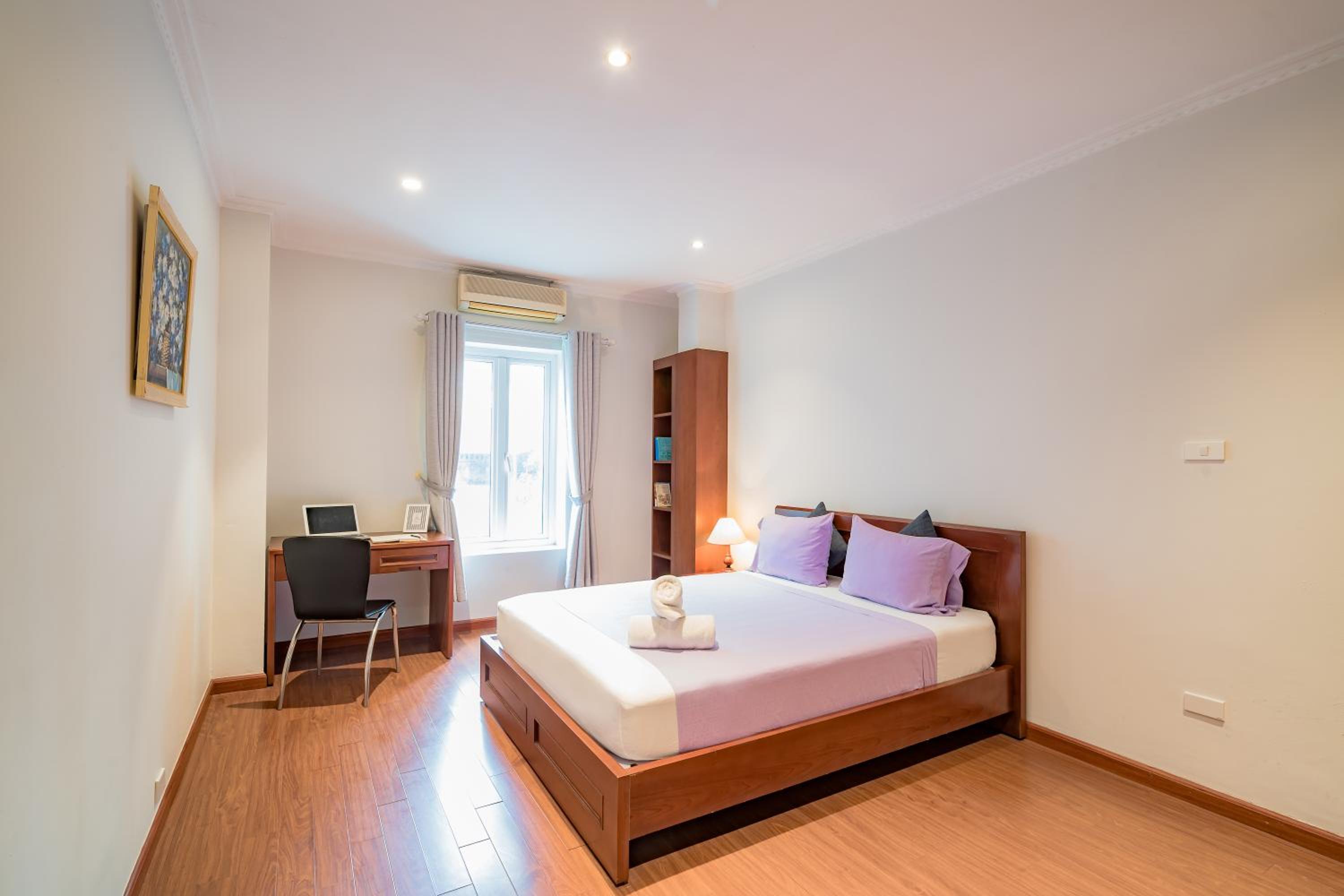 WECOZY HANOI - Railway Side, The Old Quarter