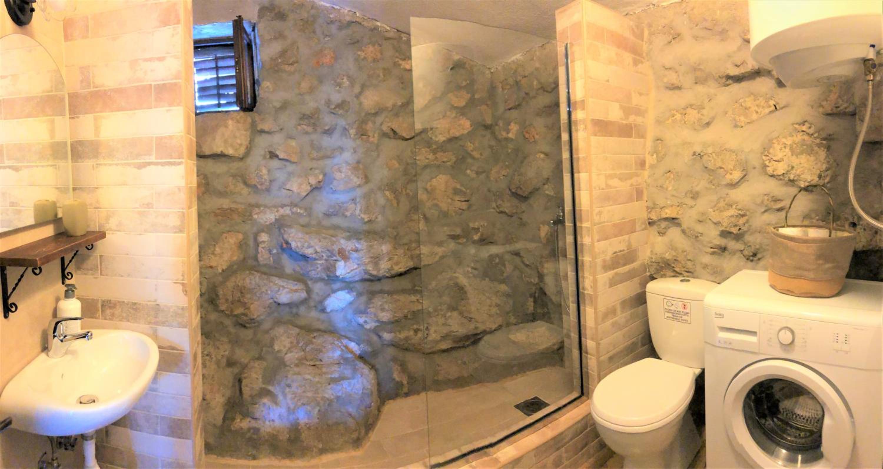 Photo 46