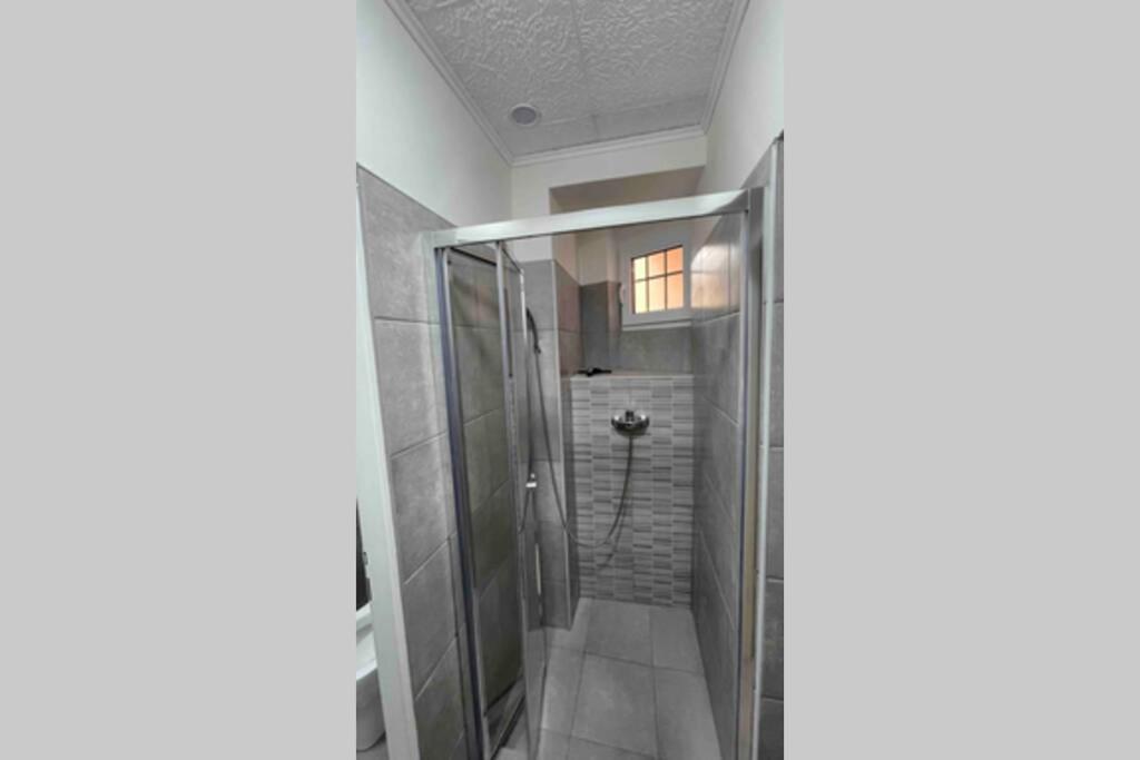 U Bývalé Pošty en Děčín — bathroom