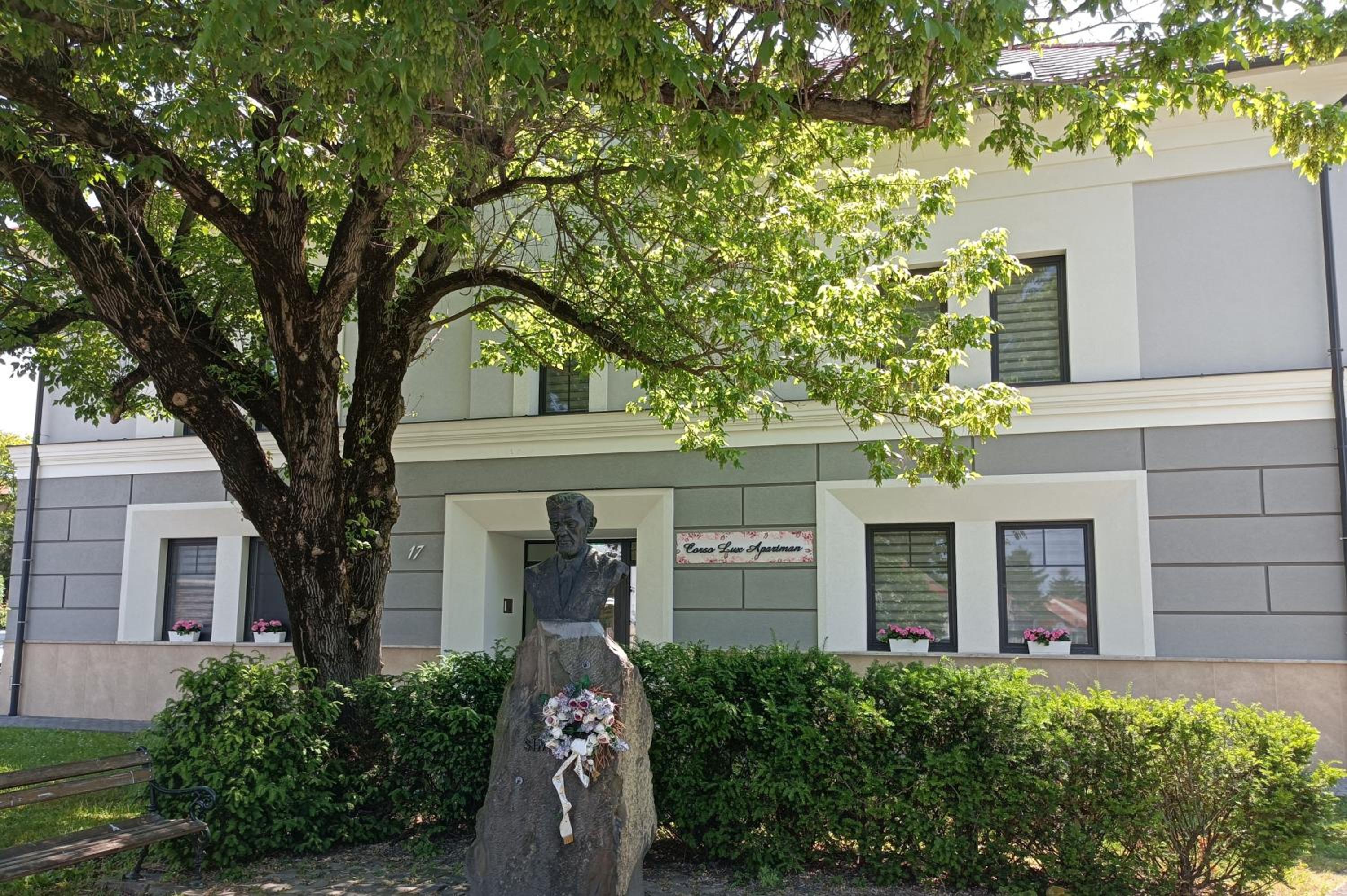 Hotel Corso Lux Apartman - Image 1