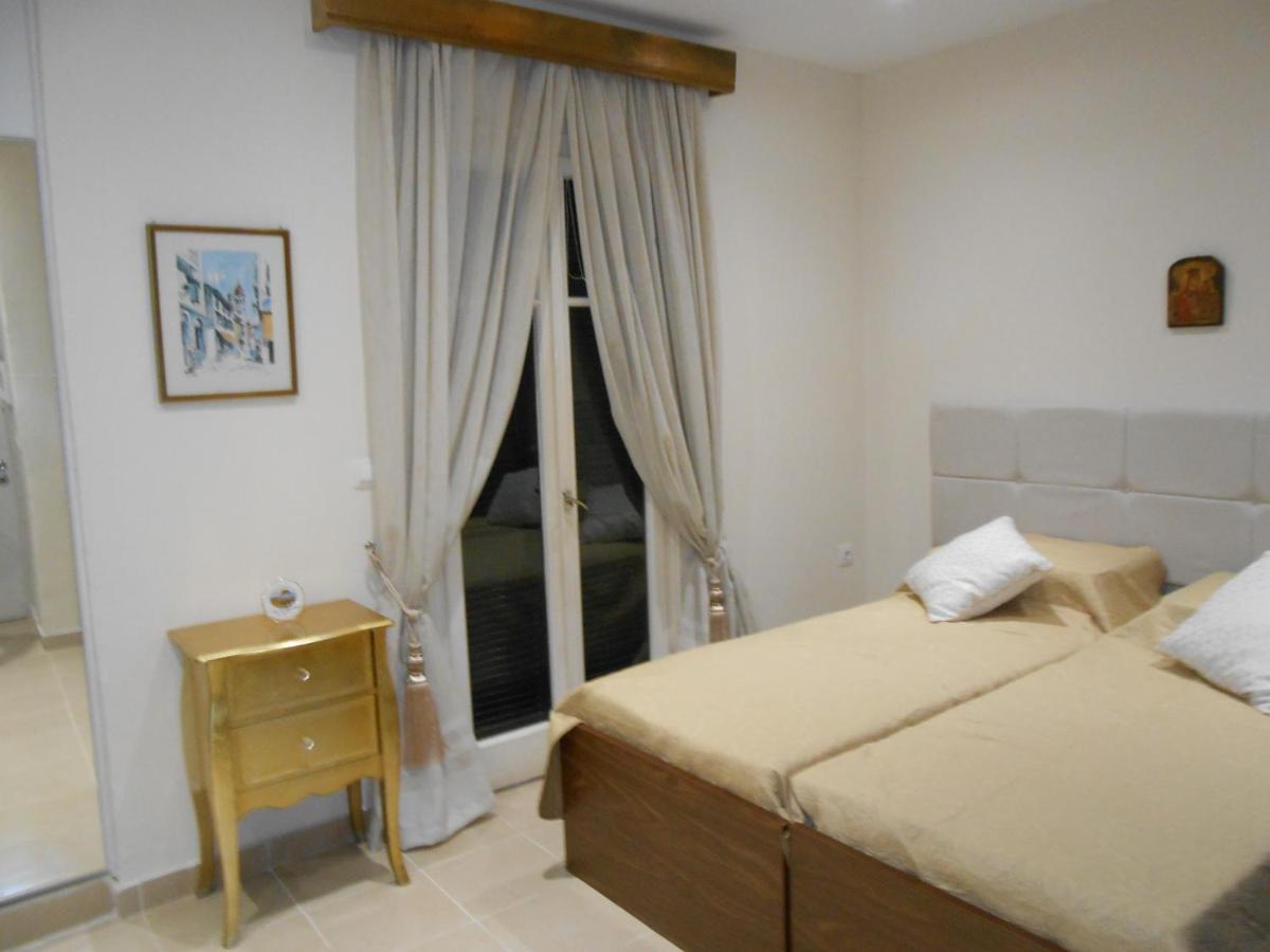 Elena's Old Corfu Town Apartment view 4