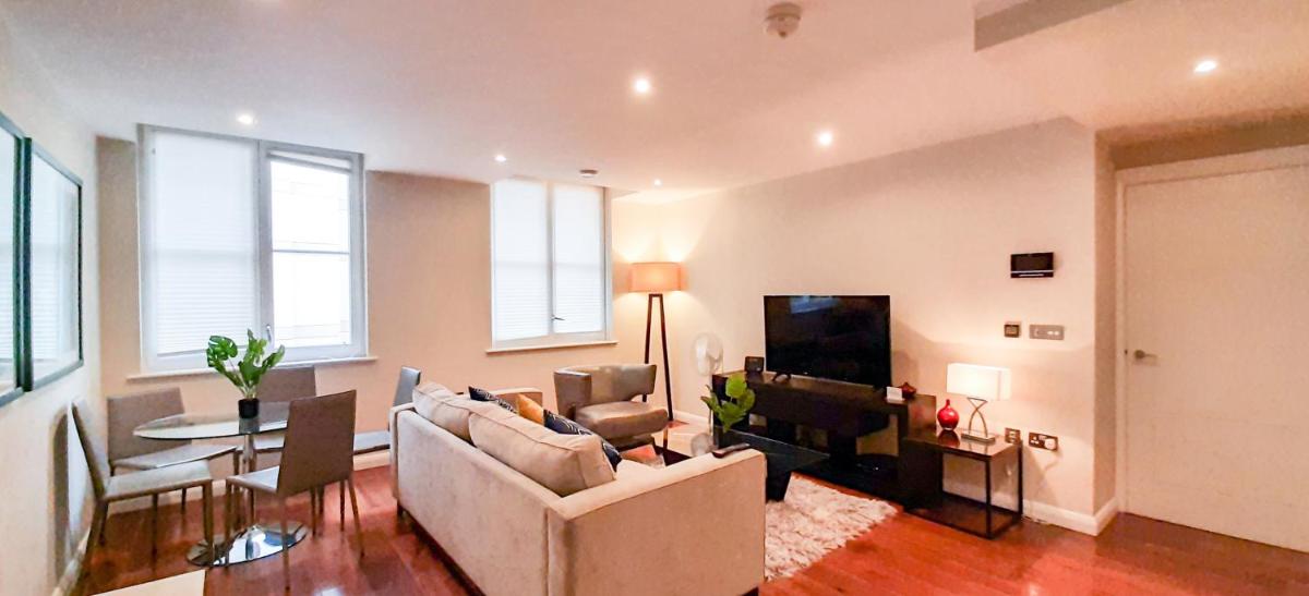 One Bed Serviced Apt near Holborn in Chancery Lane