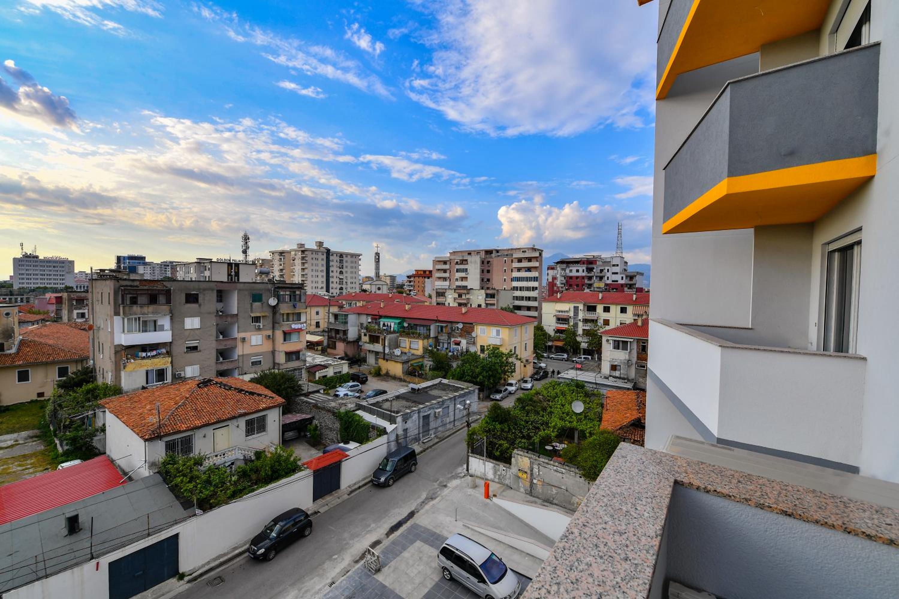 New Central Apartment photo 2