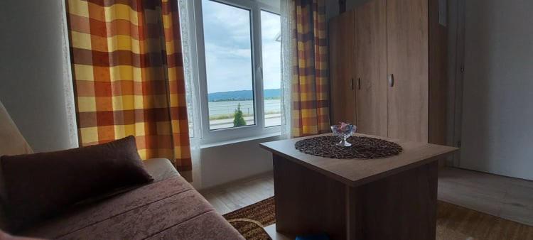 Fenix apartman Vinci view 5