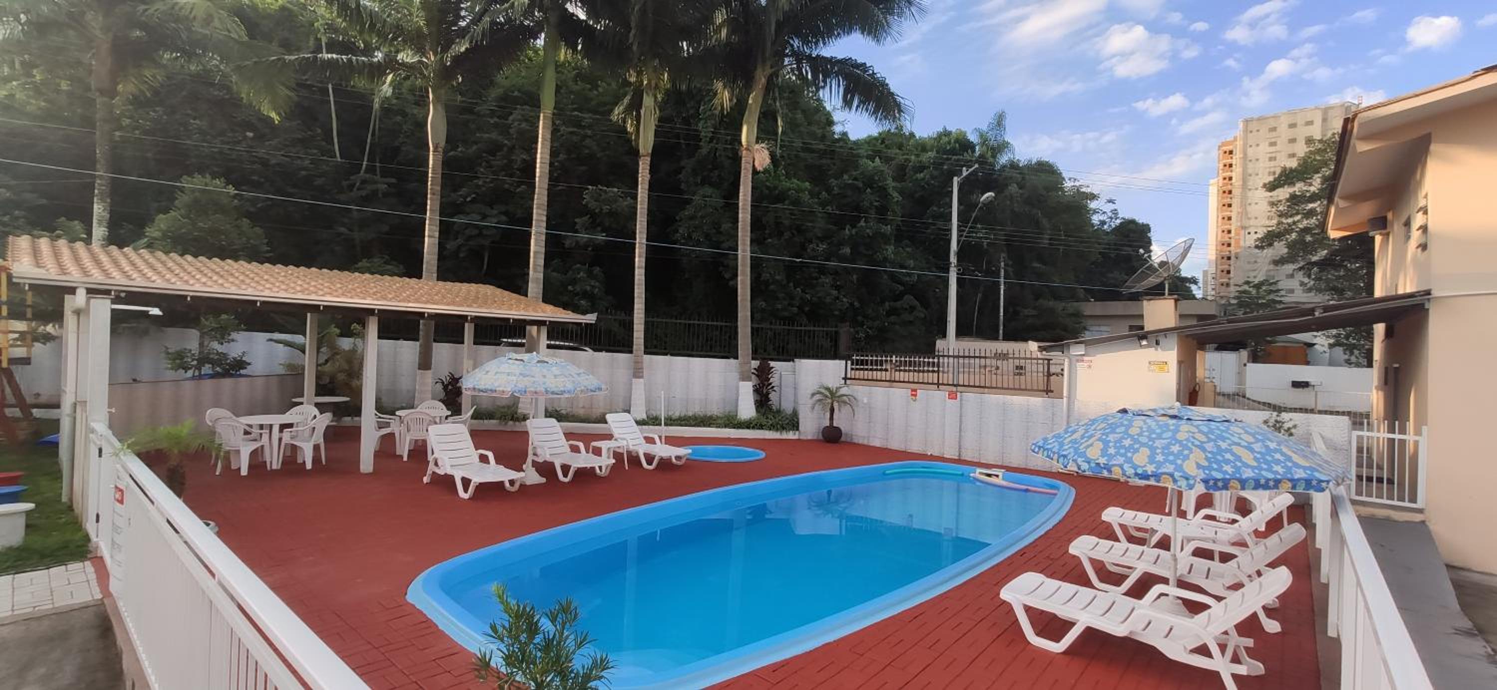KIT 5 - Estúdio com churrasqueira piscina ar wifI vaga cozinha