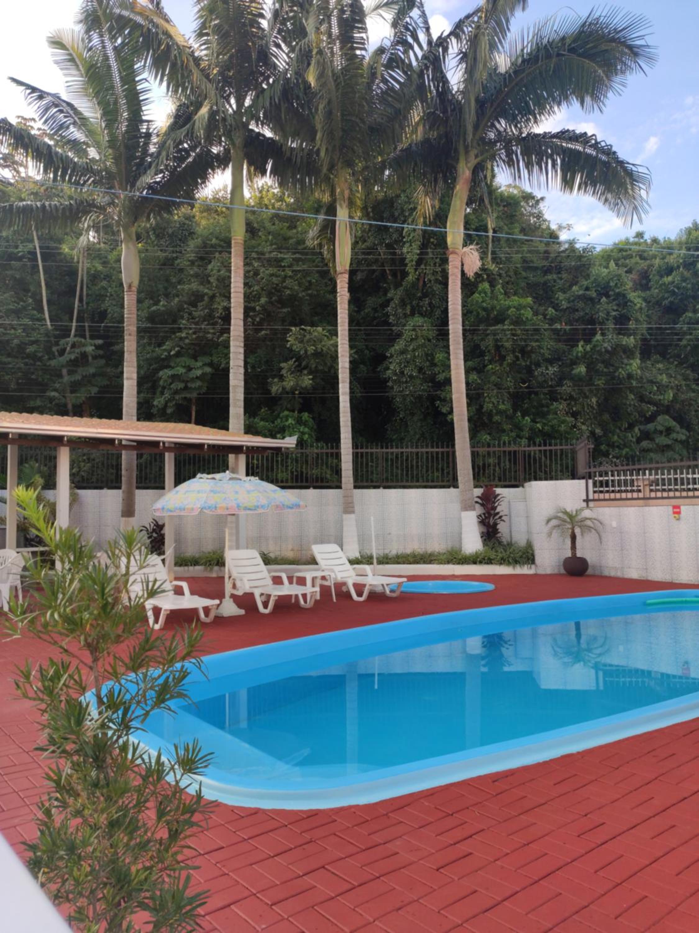 KIT 5 - Estúdio com churrasqueira piscina ar wifI vaga cozinha