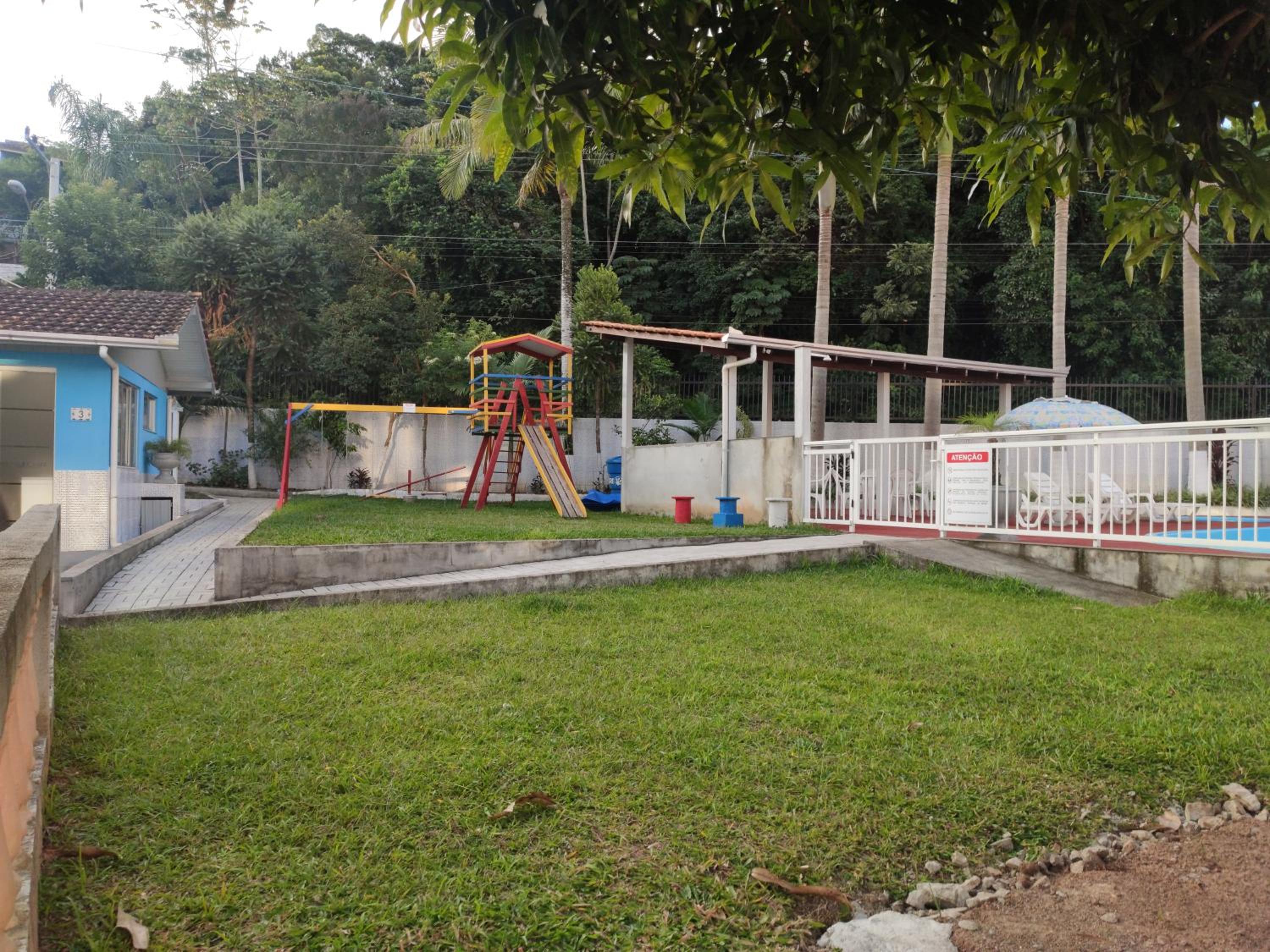 KIT 5 - Estúdio com churrasqueira piscina ar wifI vaga cozinha