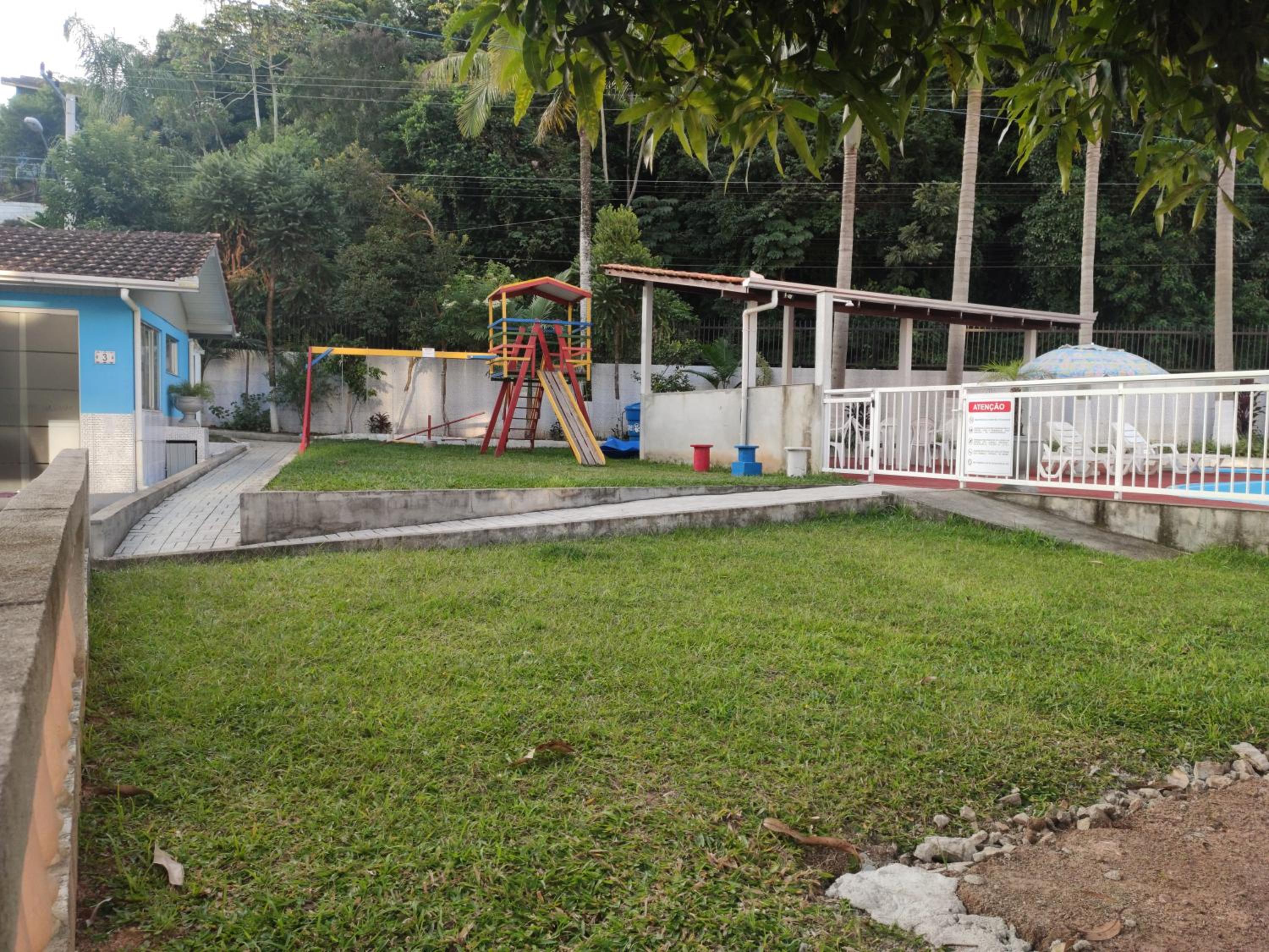 KIT 5 - Estúdio com churrasqueira piscina ar wifI vaga cozinha