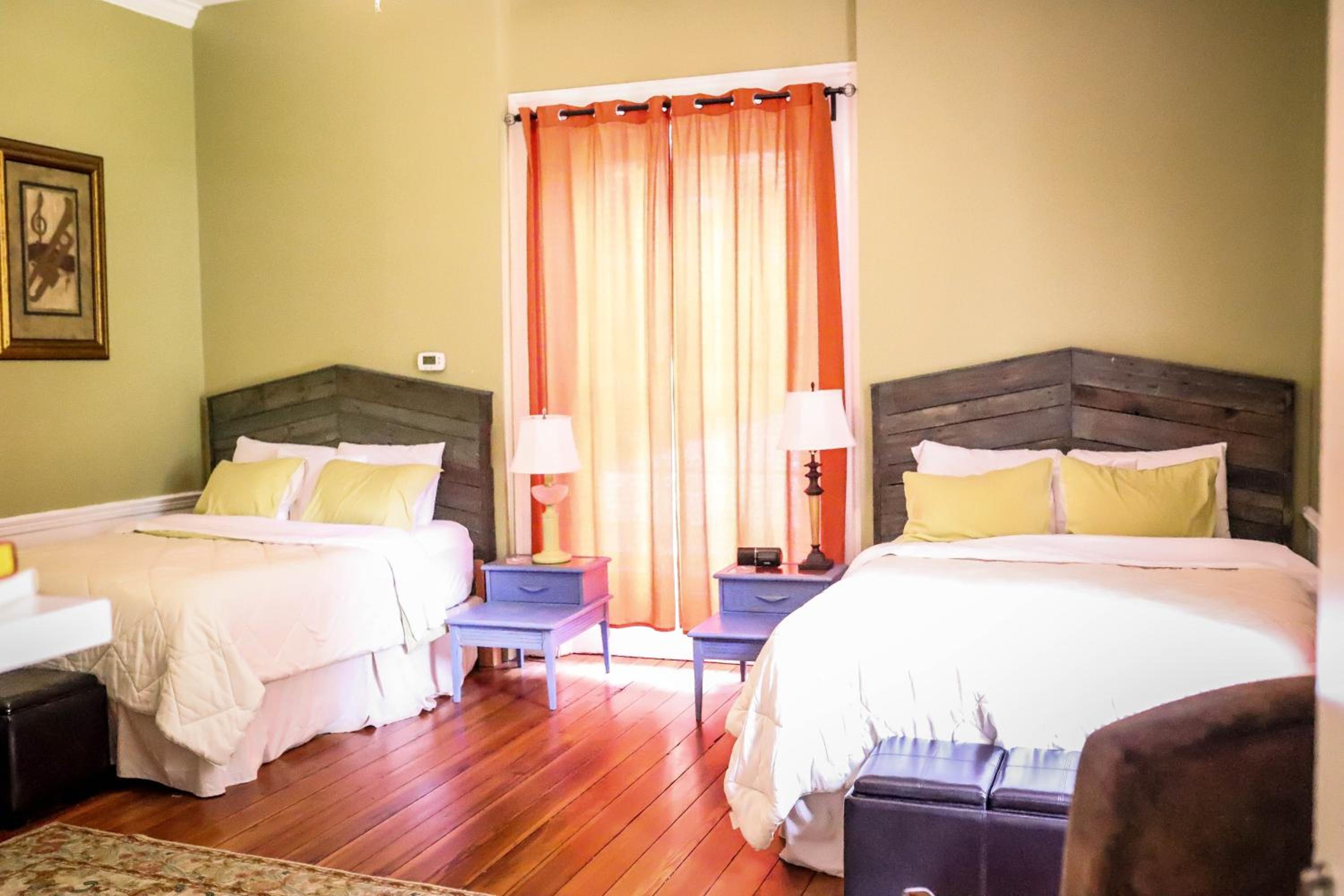 Early Inn at the Grove