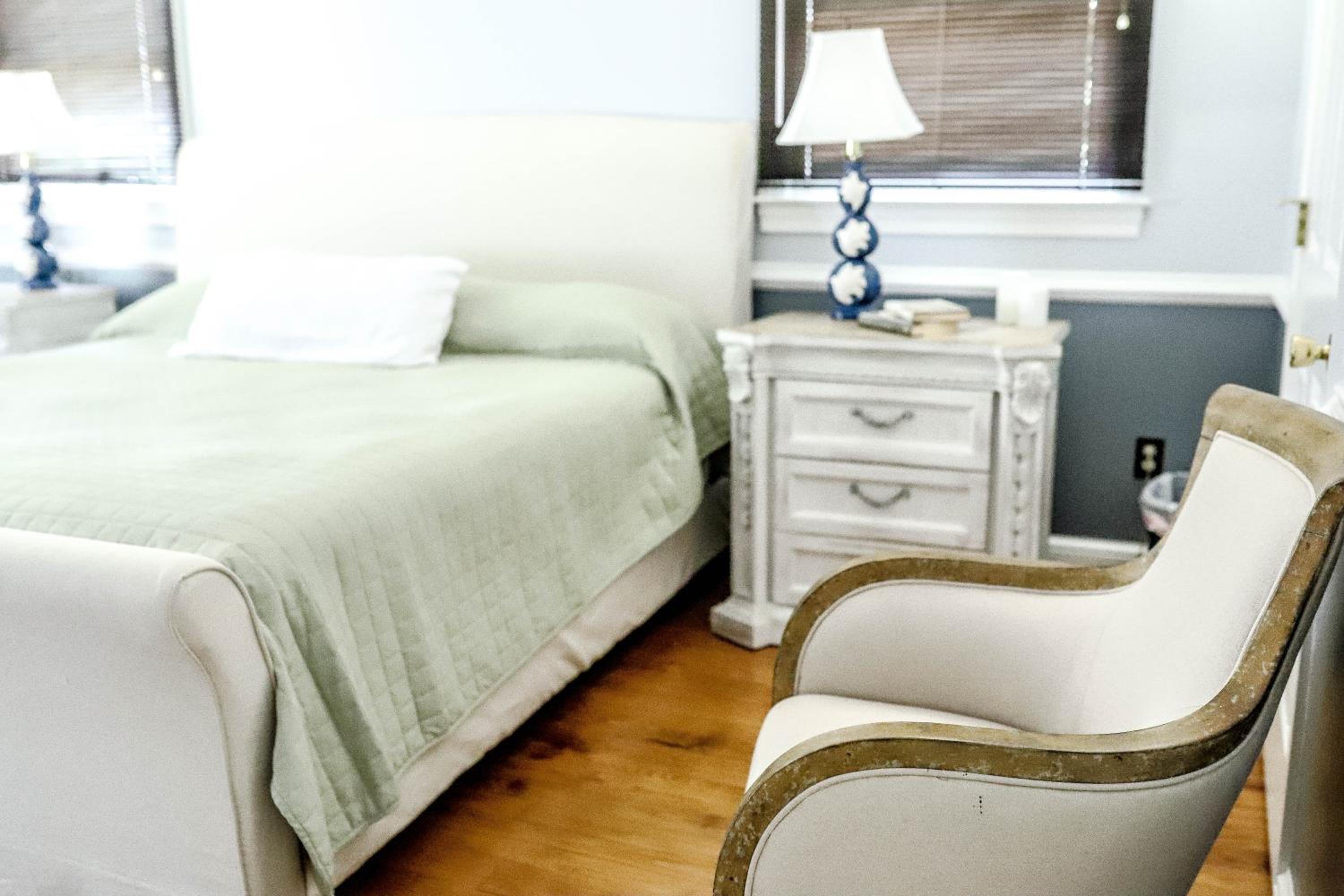Early Inn at the Grove