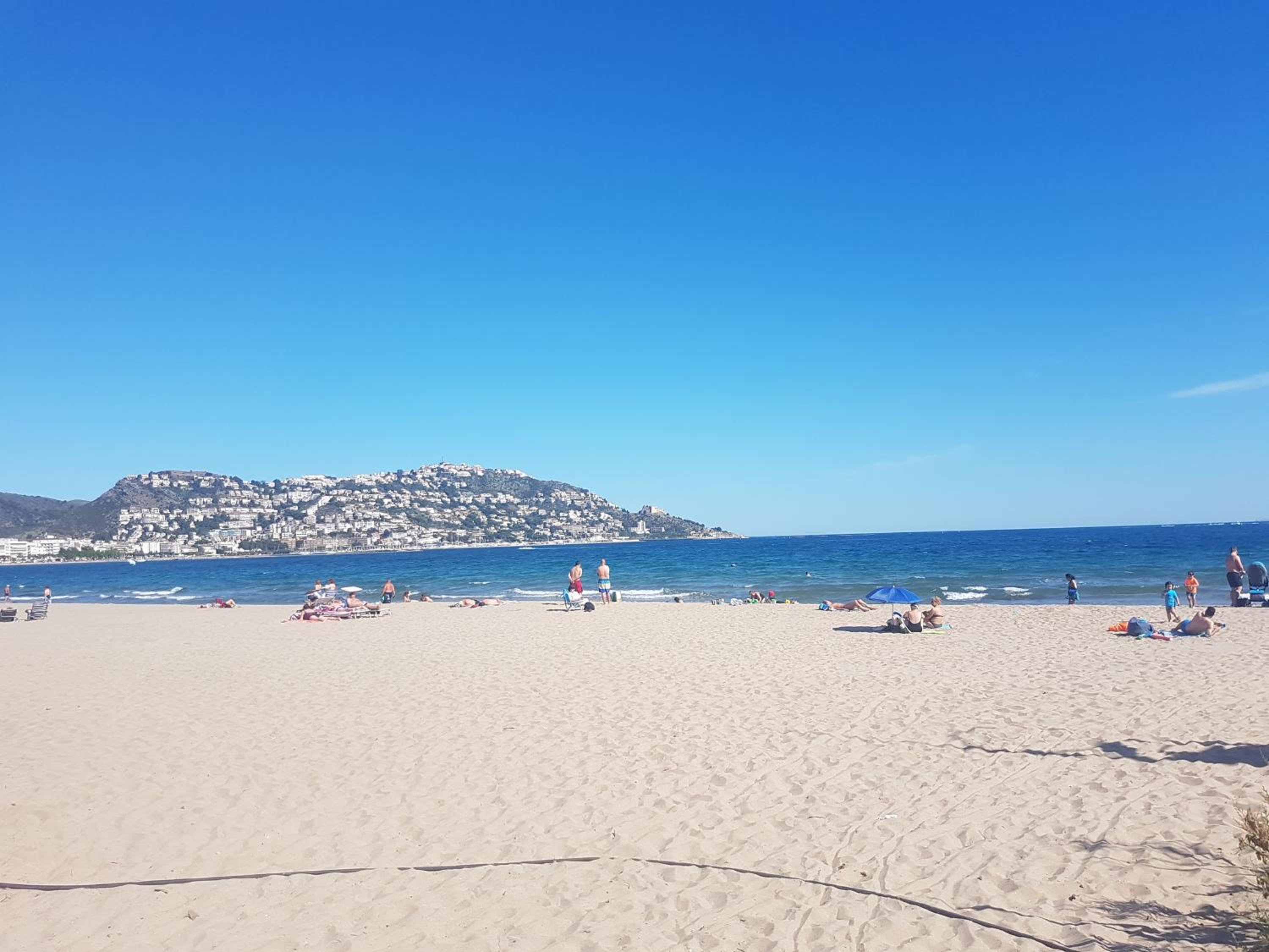 Beautiful apartment, sunny terrace, top floor with beach view or ground floor with terrace view 4