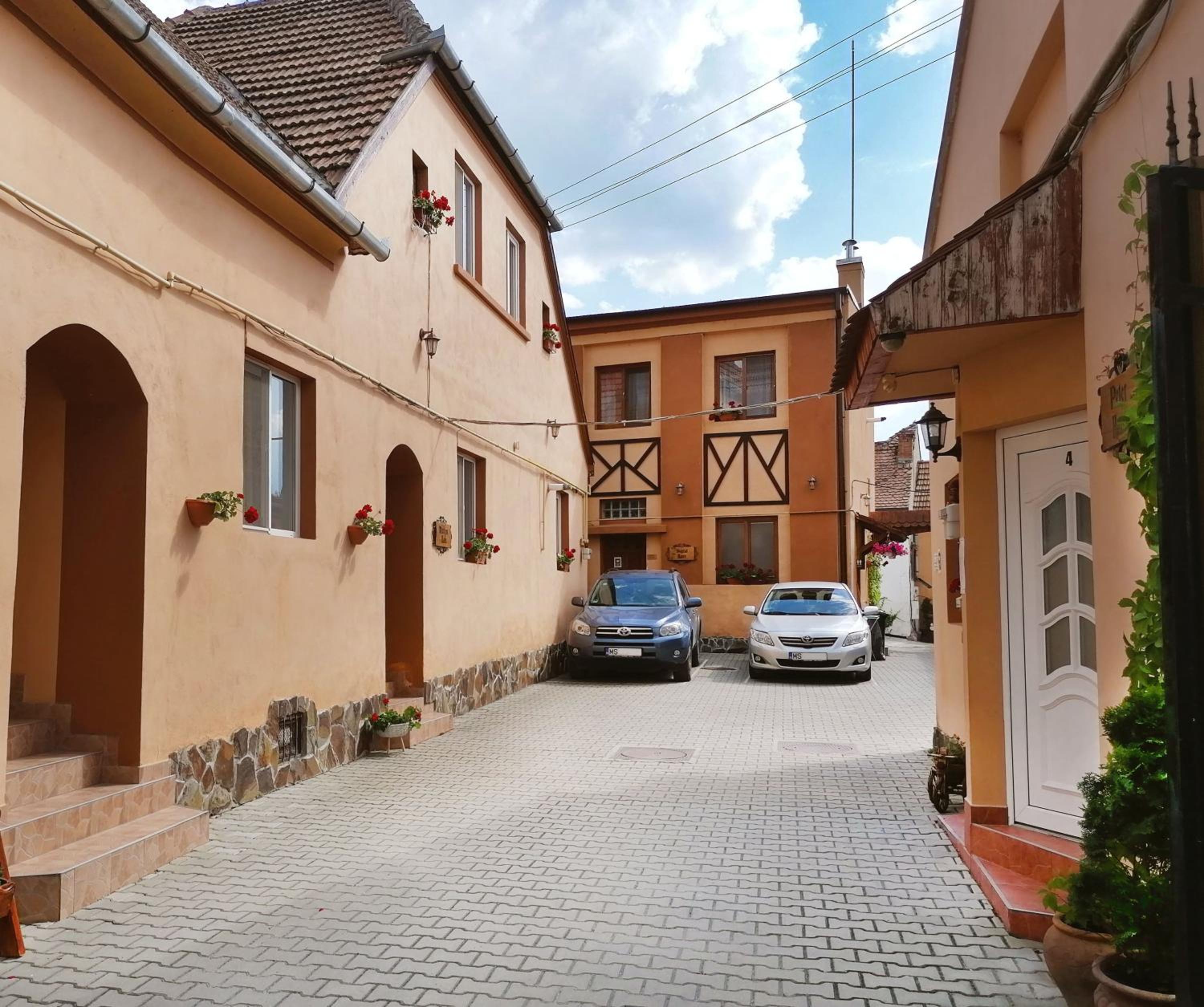 Photo 47