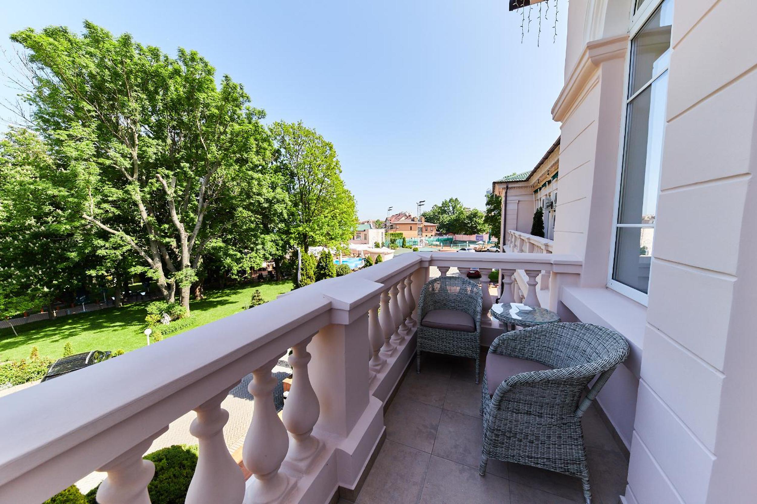 balcony